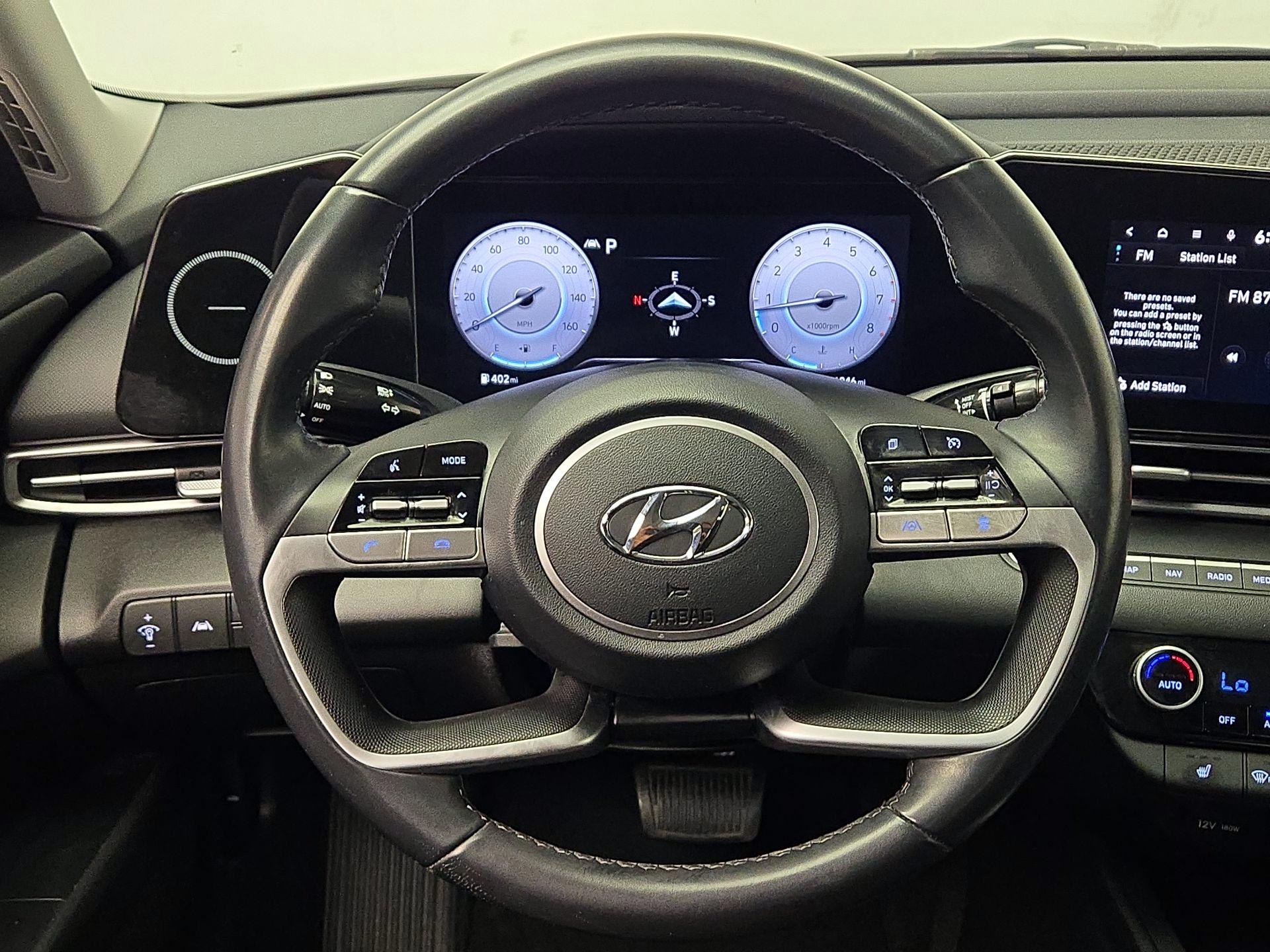 Thumbnail: 2023 Hyundai Elantra - 10