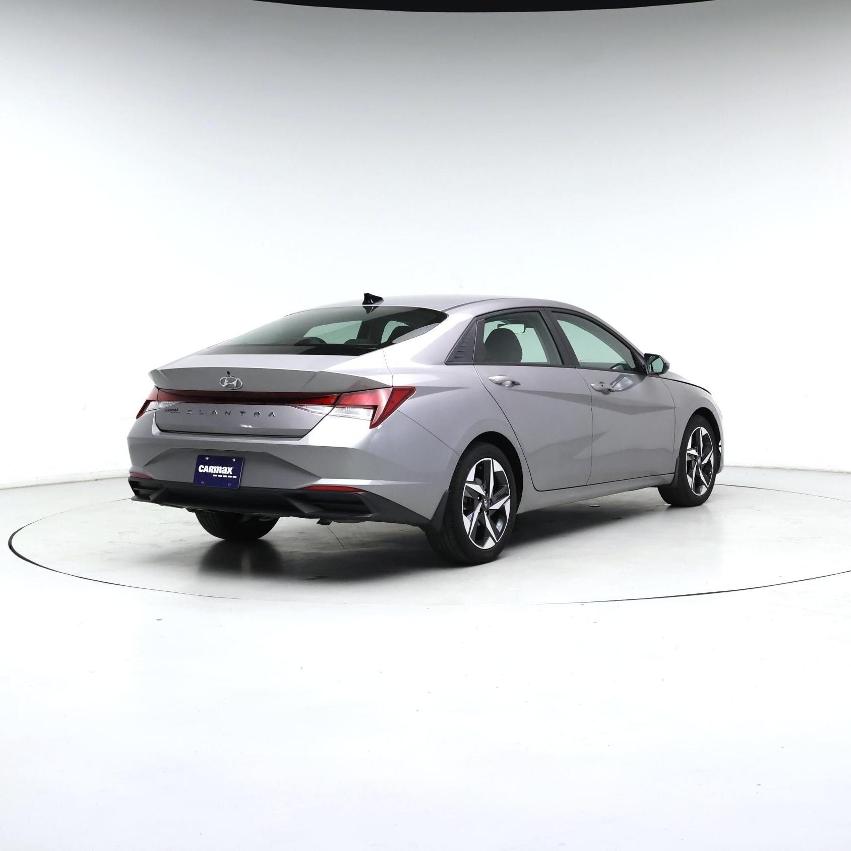 Thumbnail: 2023 Hyundai Elantra - 8