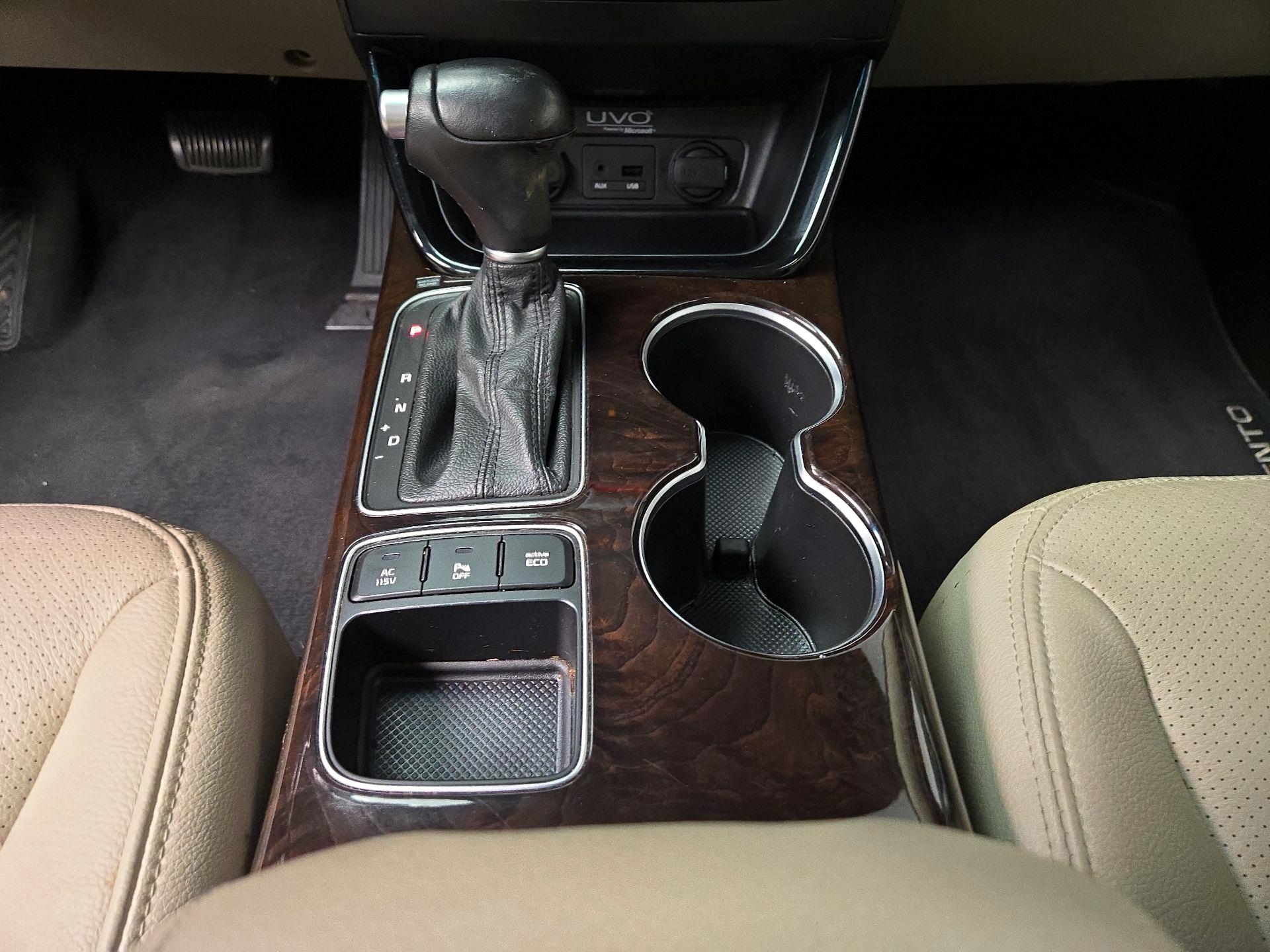 Thumbnail: 2014 Kia Sorento - 17