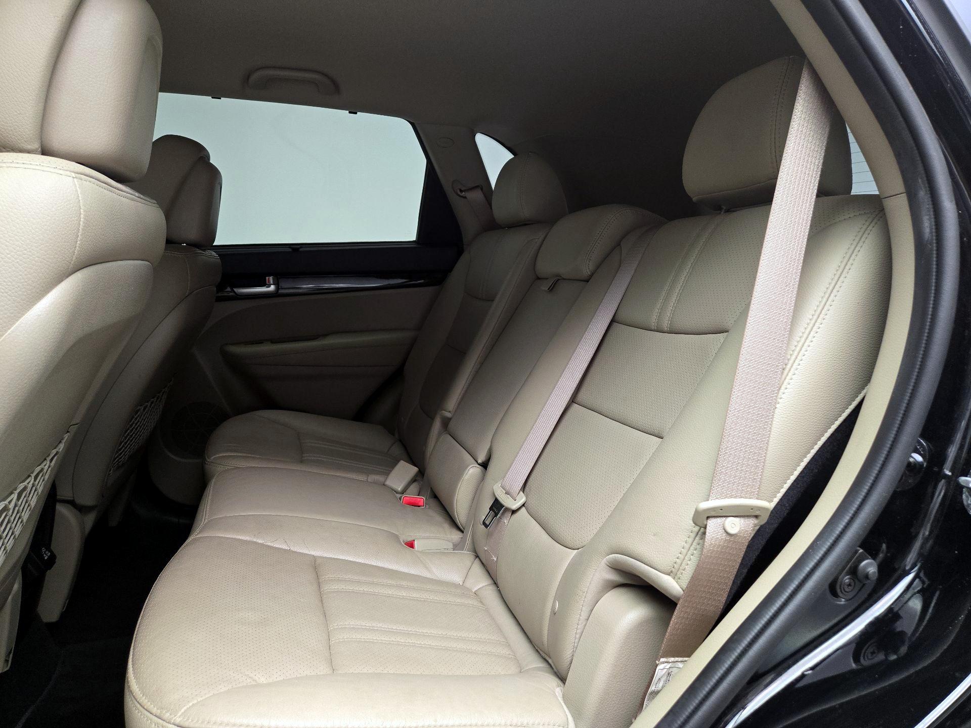 Thumbnail: 2014 Kia Sorento - 19