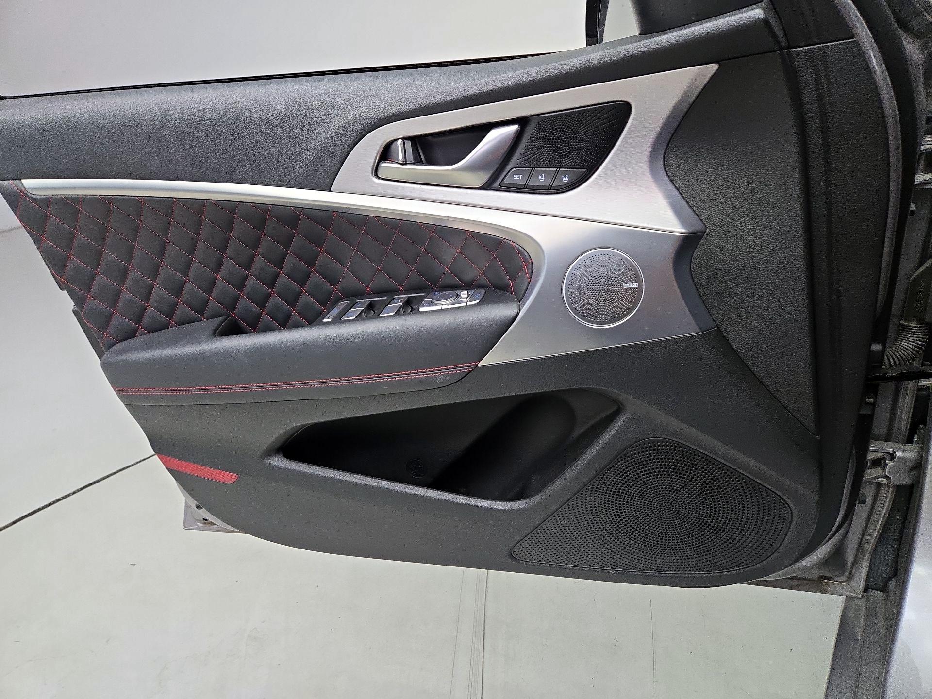 Thumbnail: 2021 Genesis G70 - 12