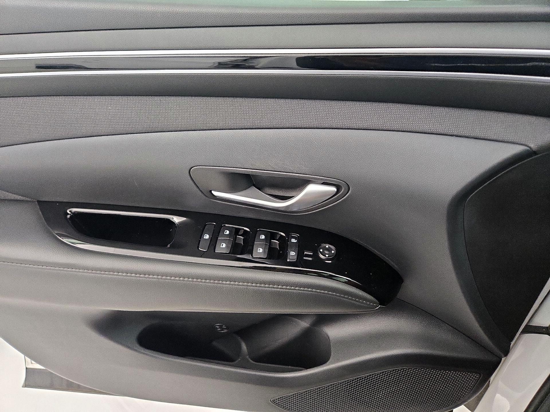 Thumbnail: 2022 Hyundai Tucson - 12