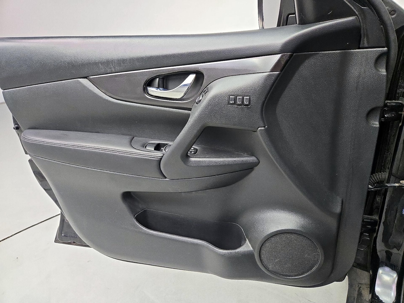 2018 Nissan Rogue SV - Photo 13