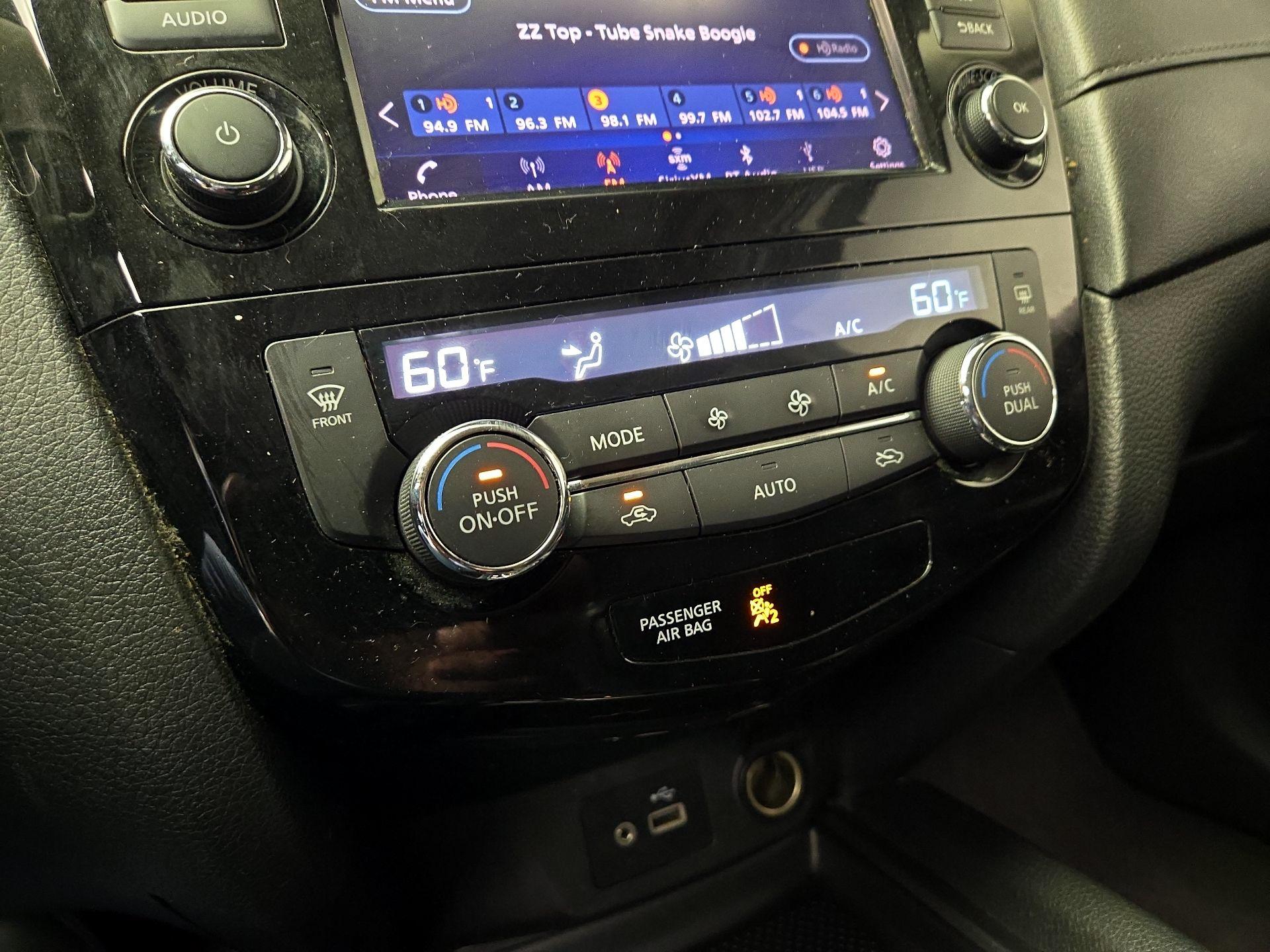Thumbnail: 2018 Nissan Rogue - 17