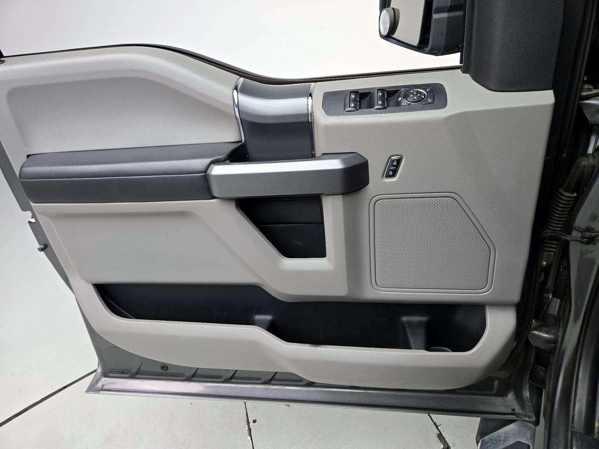 Thumbnail: 2015 Ford F-150 - 12