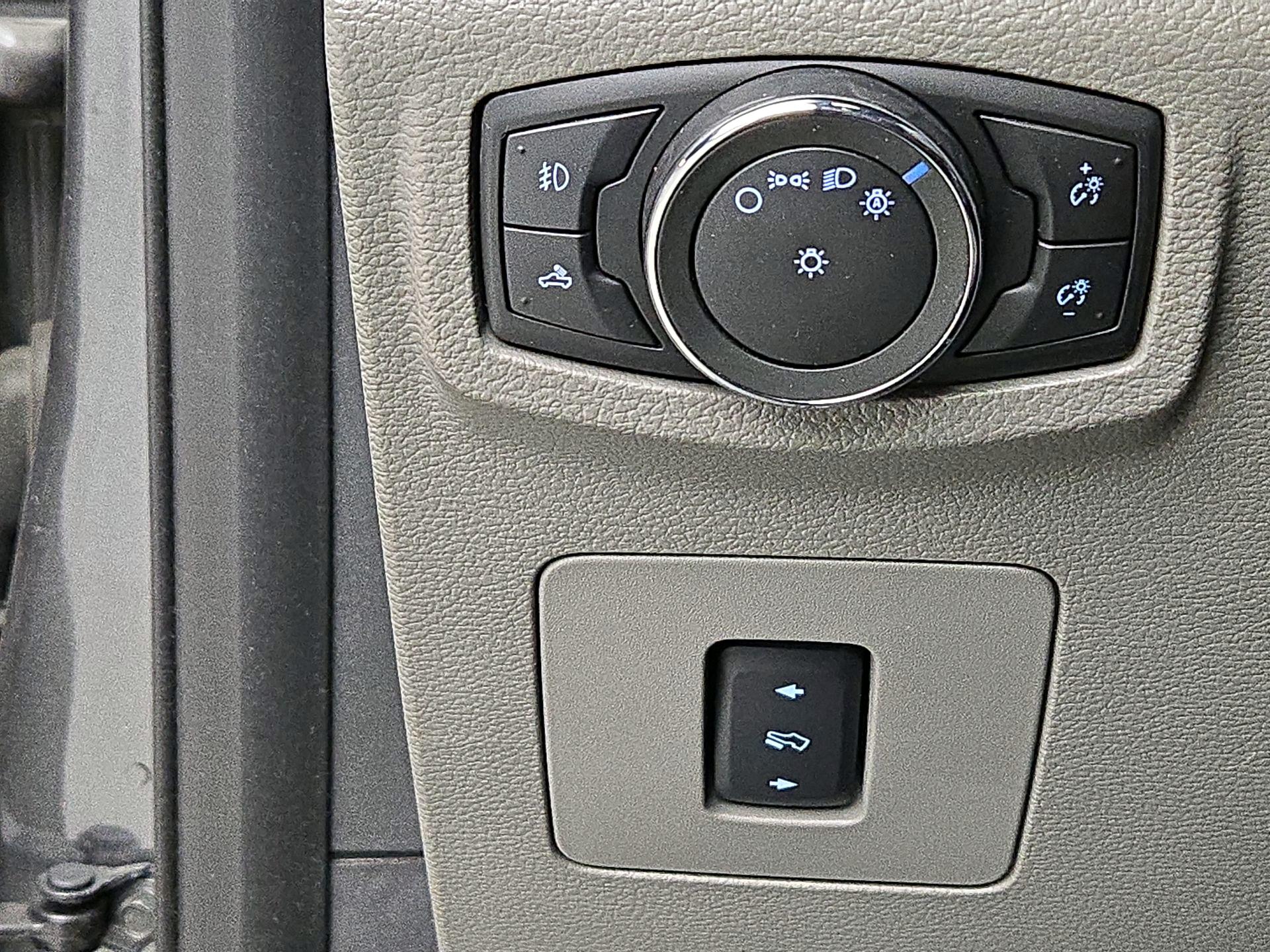 Thumbnail: 2015 Ford F-150 - 13