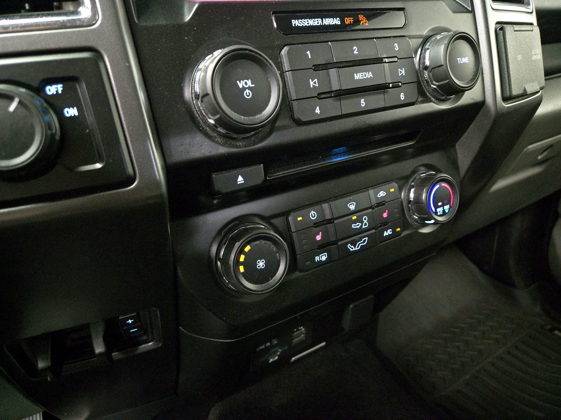 Thumbnail: 2015 Ford F-150 - 16