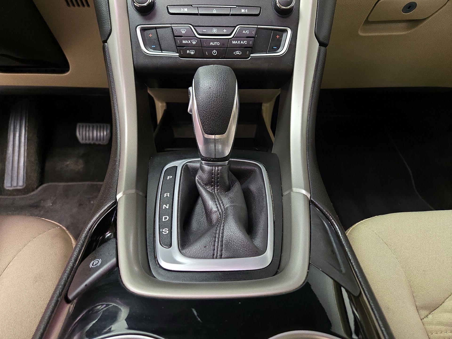 Thumbnail: 2016 Ford Fusion - 17