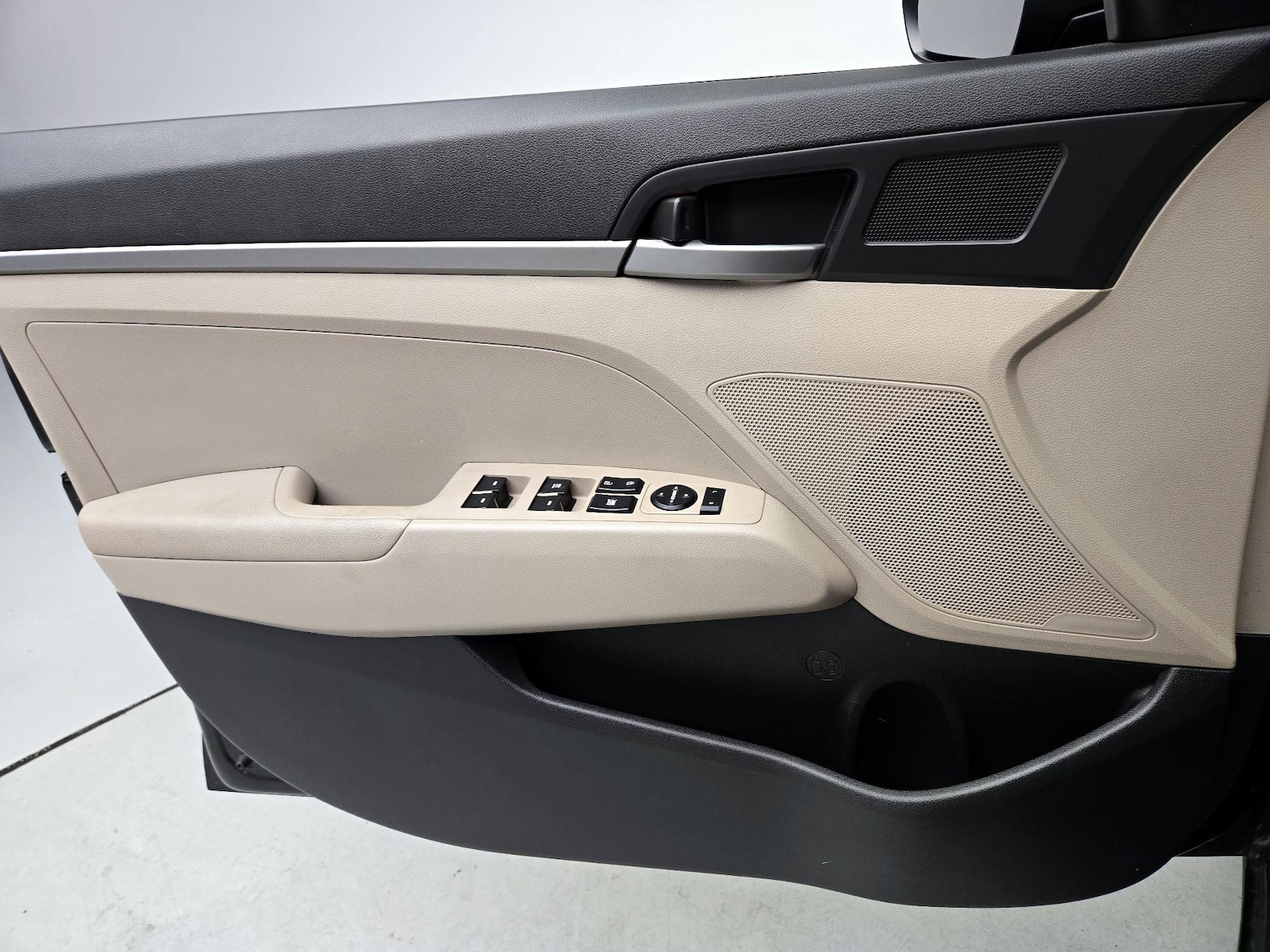 2018 Hyundai Elantra SE - Photo 13