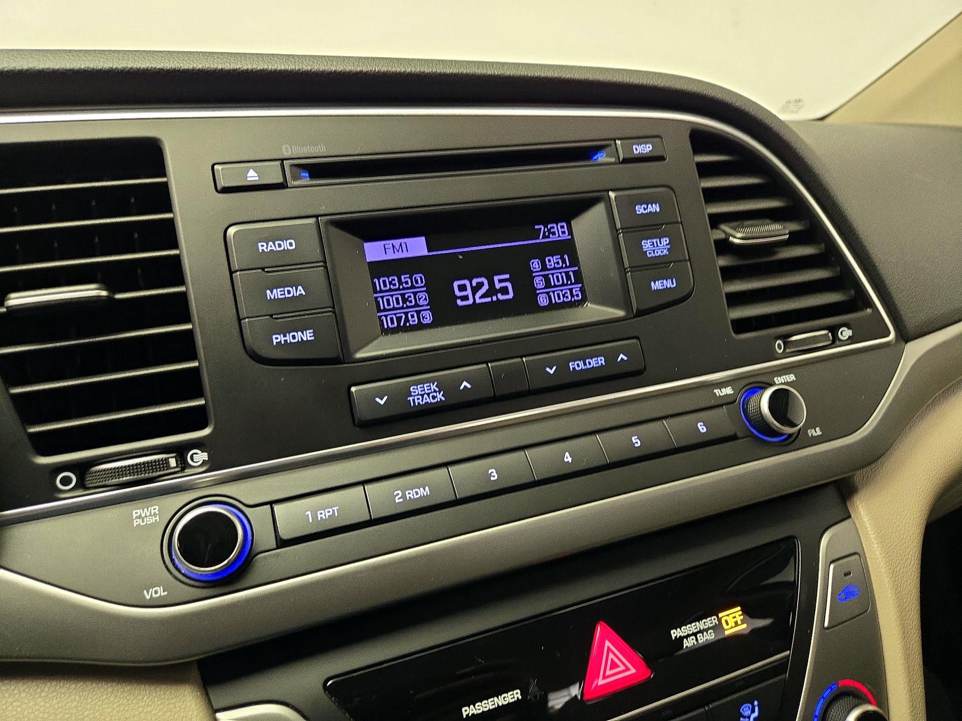 Thumbnail: 2018 Hyundai Elantra - 14