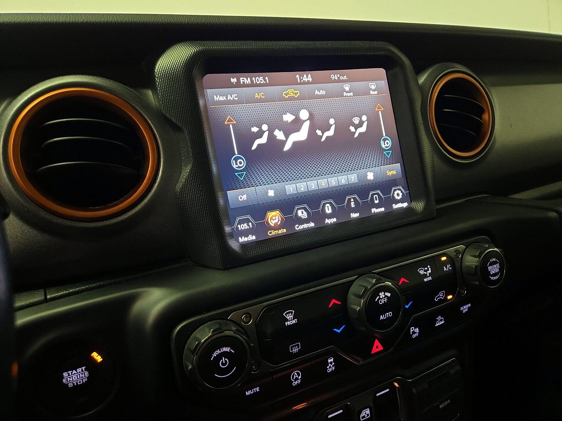 Thumbnail: 2021 Jeep Gladiator - 17