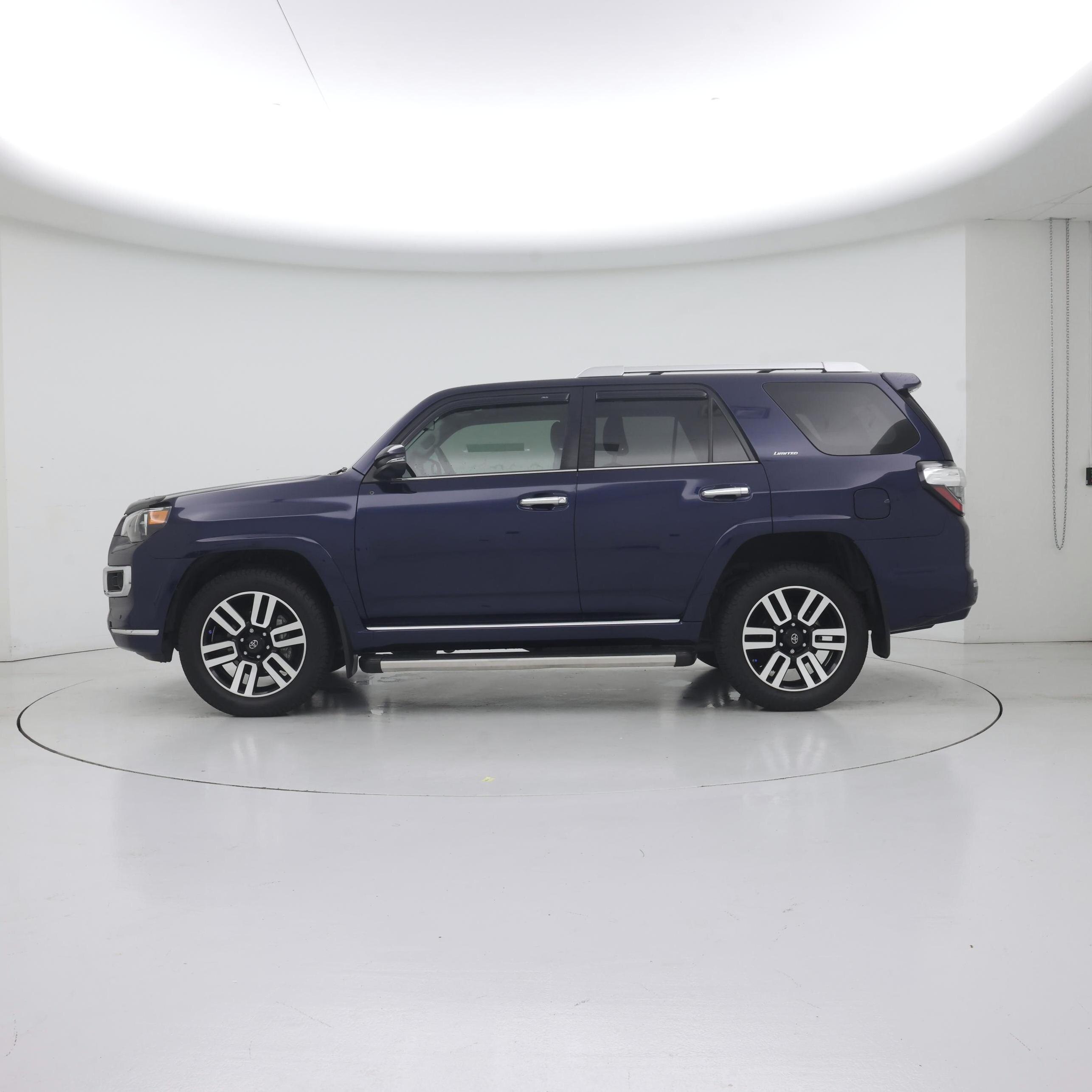 Thumbnail: 2021 Toyota 4Runner - 3