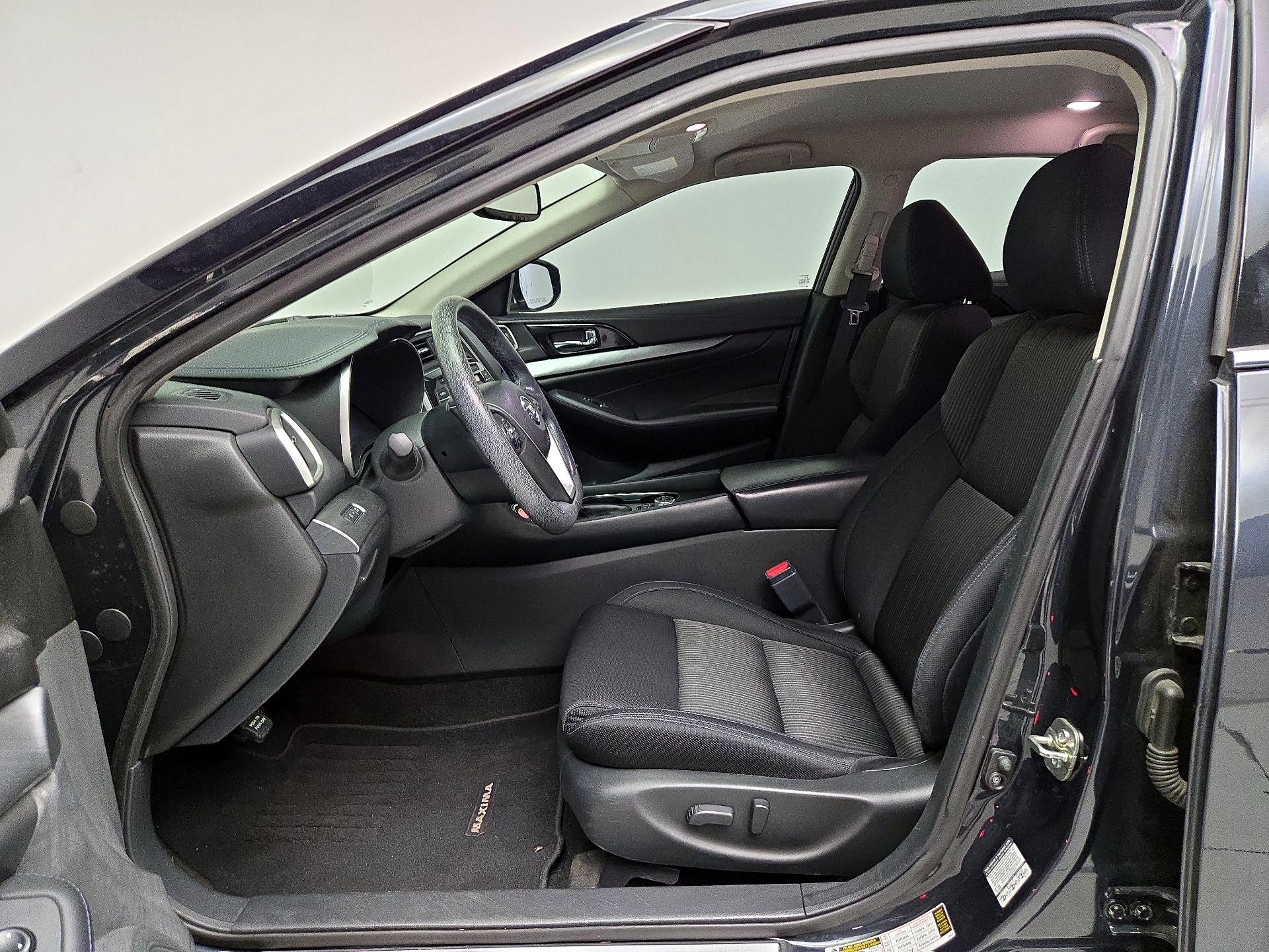 Thumbnail: 2016 Nissan Maxima - 11
