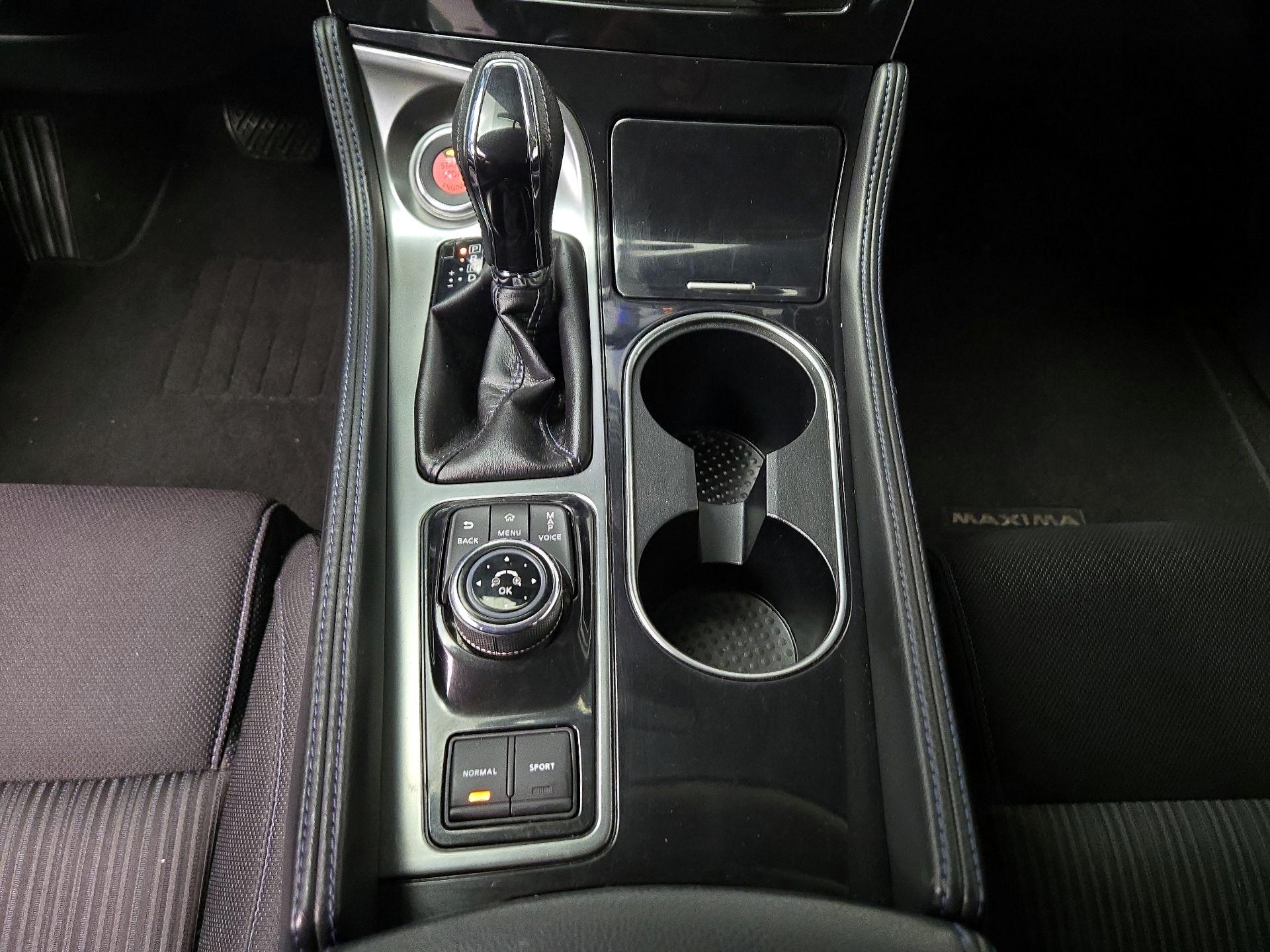 Thumbnail: 2016 Nissan Maxima - 18