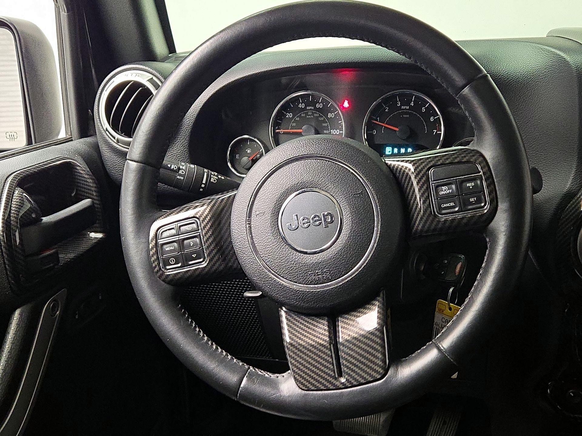 Thumbnail: 2017 Jeep Wrangler - 10
