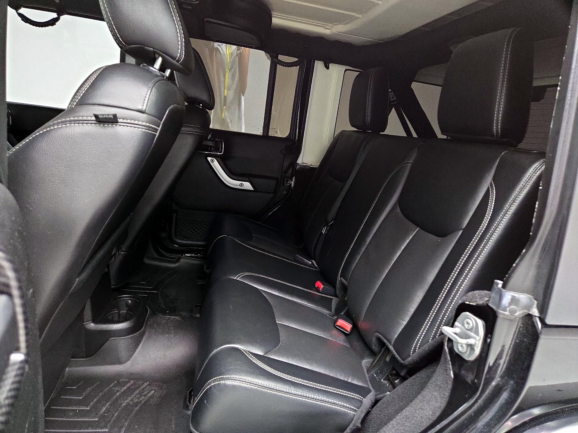 Thumbnail: 2017 Jeep Wrangler - 18