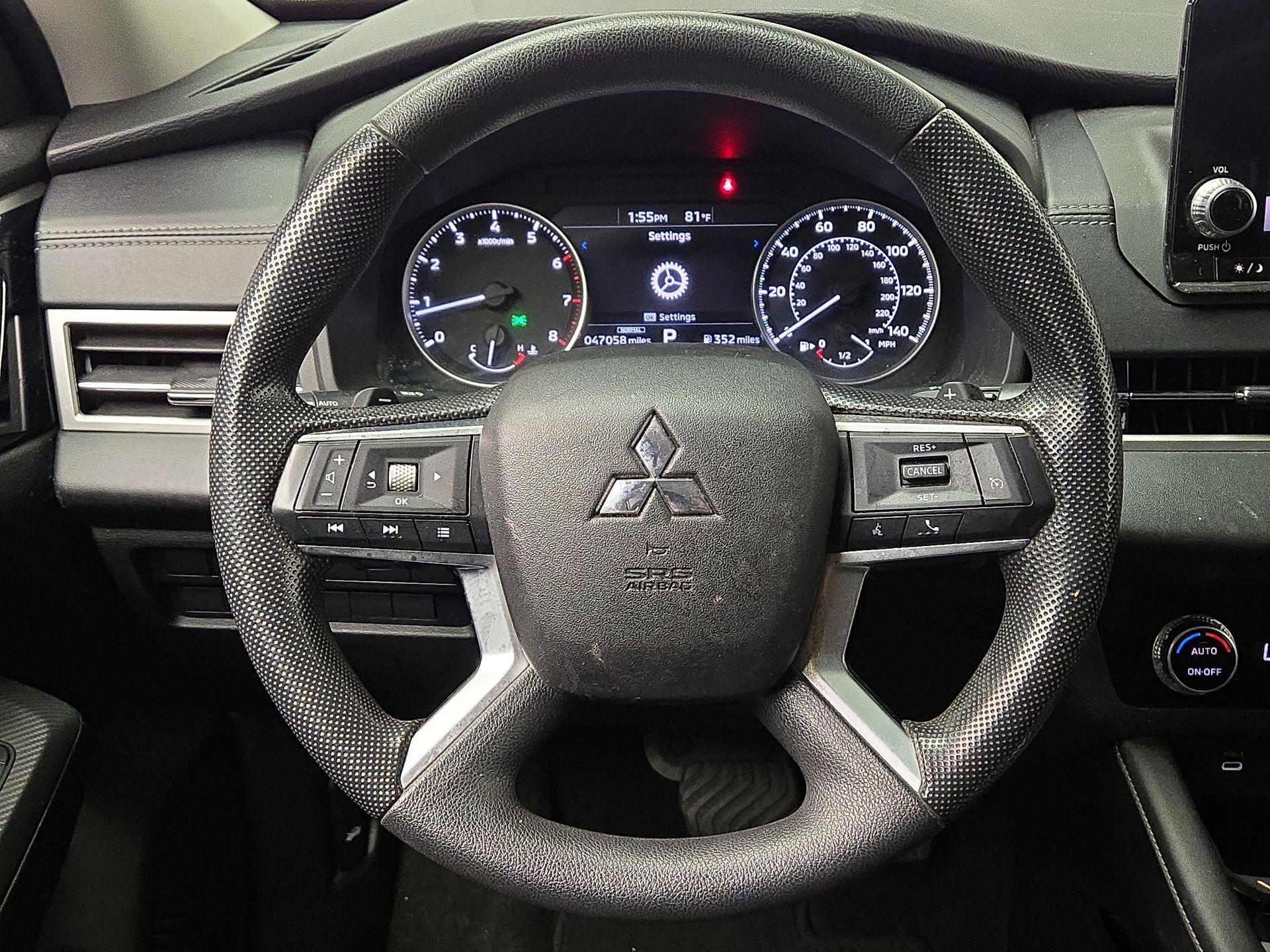 Thumbnail: 2022 Mitsubishi Outlander - 10