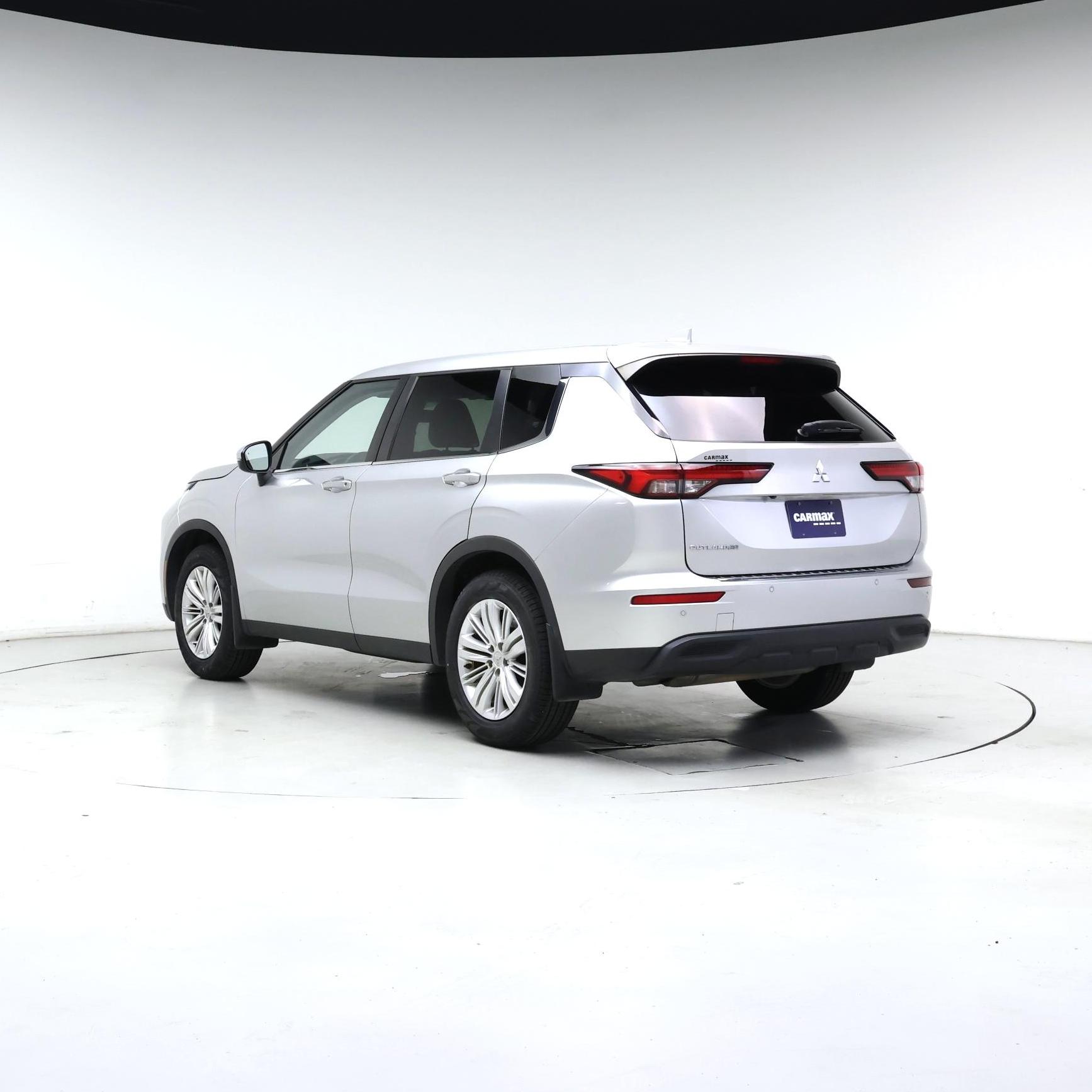 Thumbnail: 2022 Mitsubishi Outlander - 2