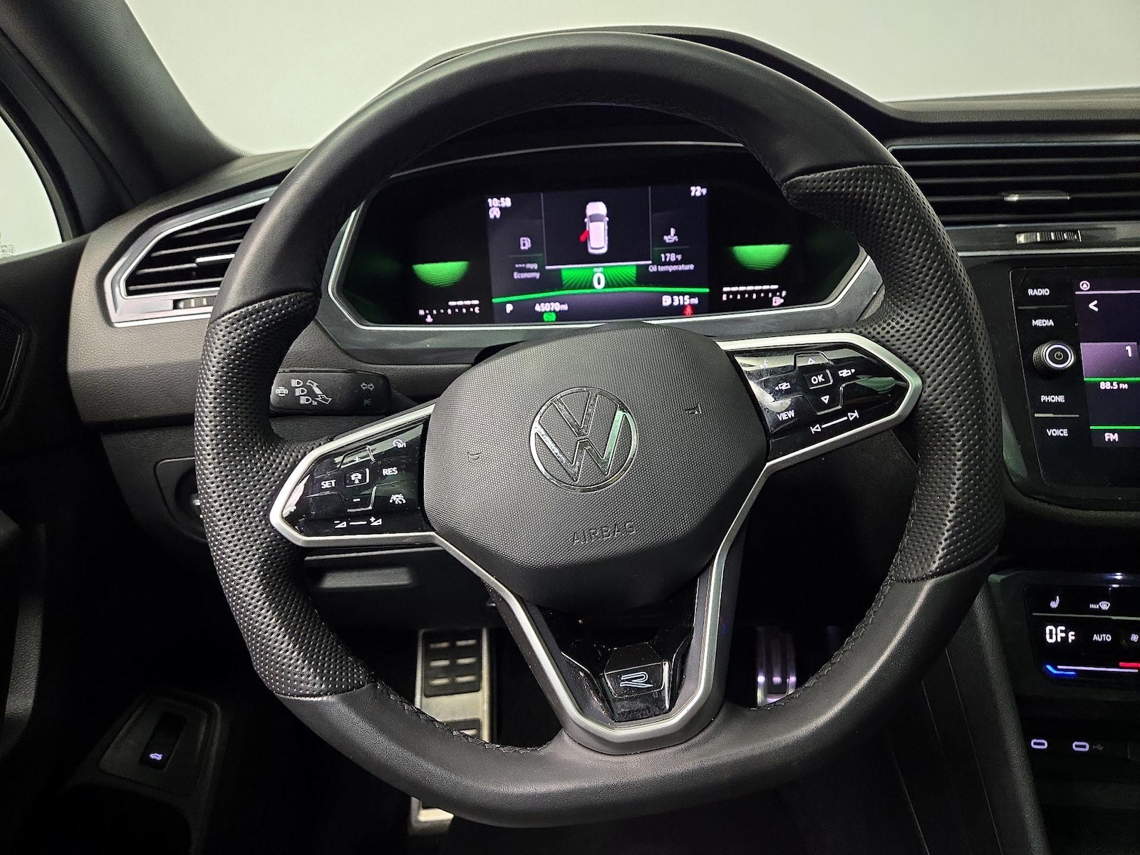 2022 Volkswagen Tiguan SE R-LINE BLACK - Photo 11