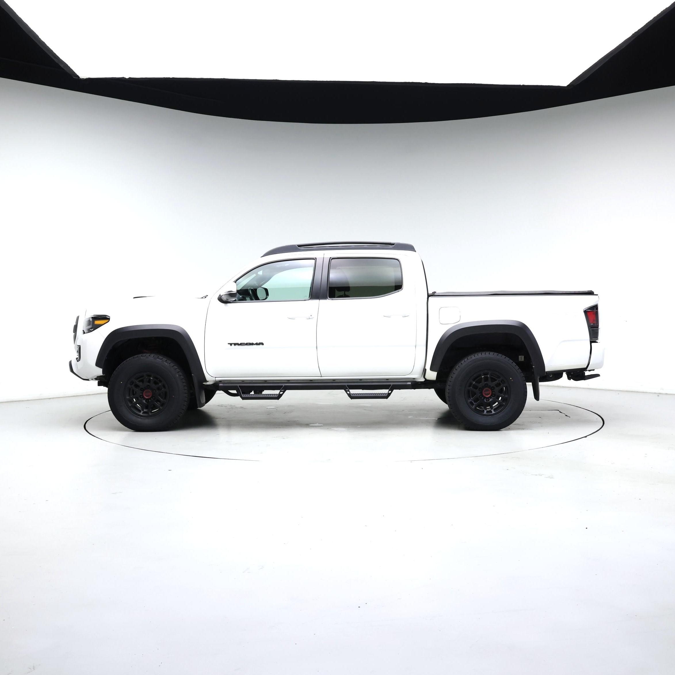 Thumbnail: 2023 Toyota Tacoma - 3