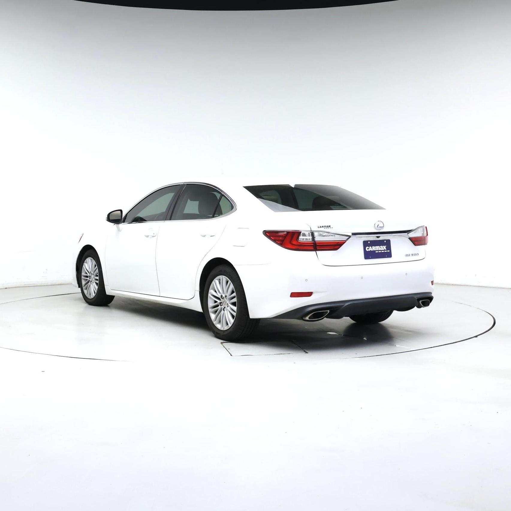 Thumbnail: 2017 Lexus ES - 2