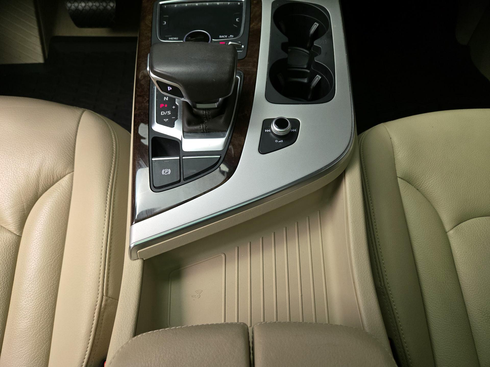 Thumbnail: 2019 Audi Q7 - 18