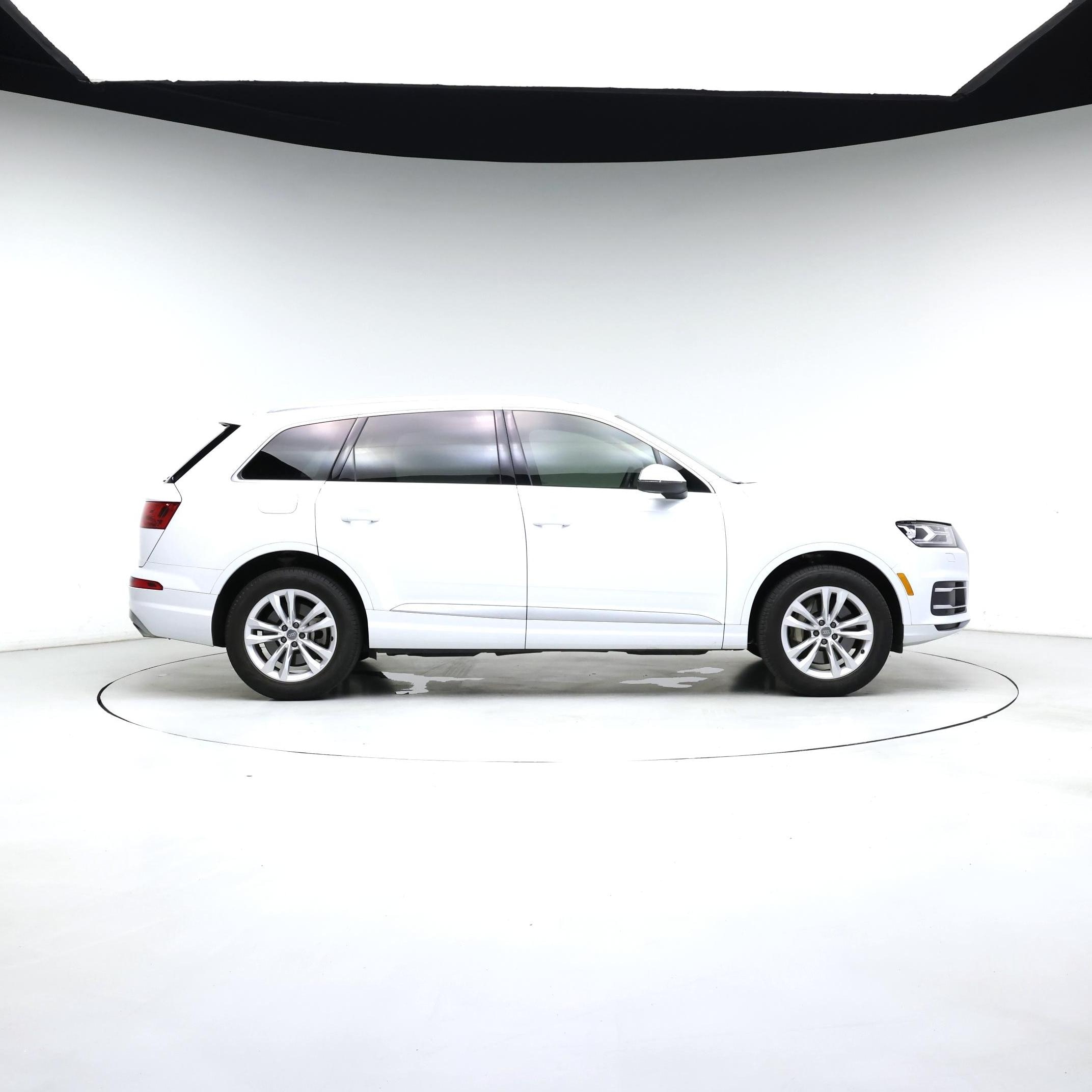 Thumbnail: 2019 Audi Q7 - 7