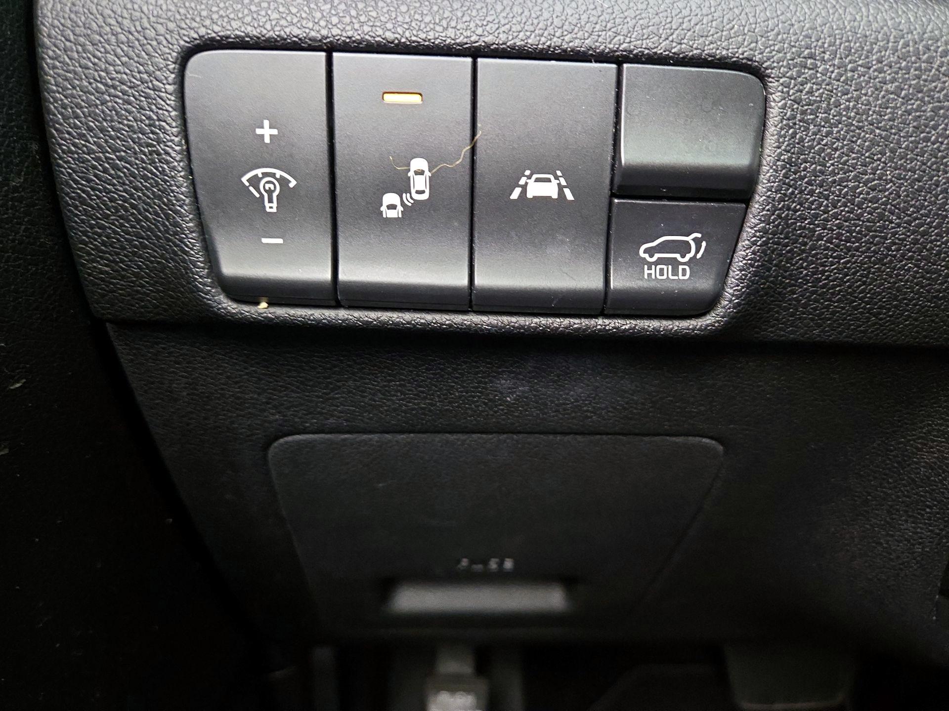 Thumbnail: 2020 Kia Sportage - 13