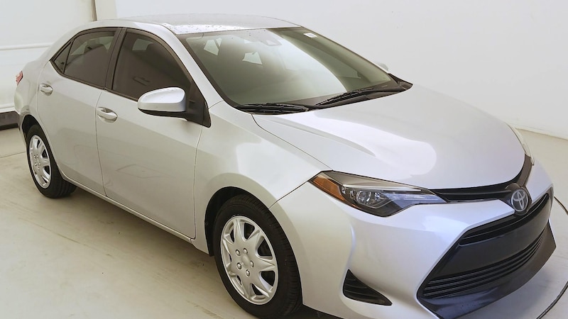 2019 Toyota Corolla LE Hero Image