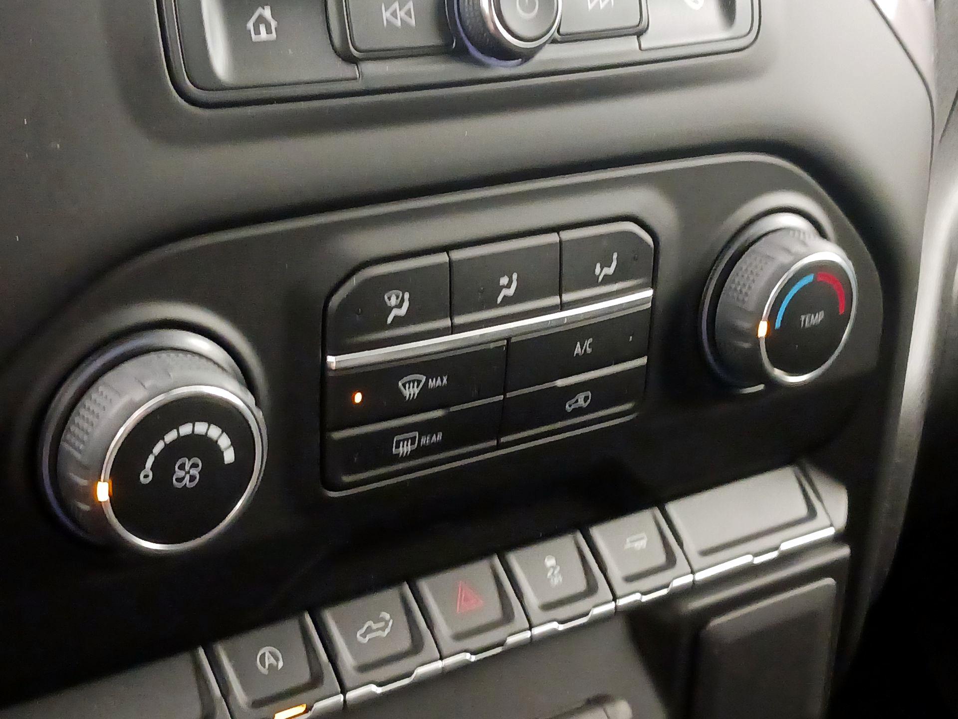 Thumbnail: 2022 Chevrolet Silverado 1500 - 16