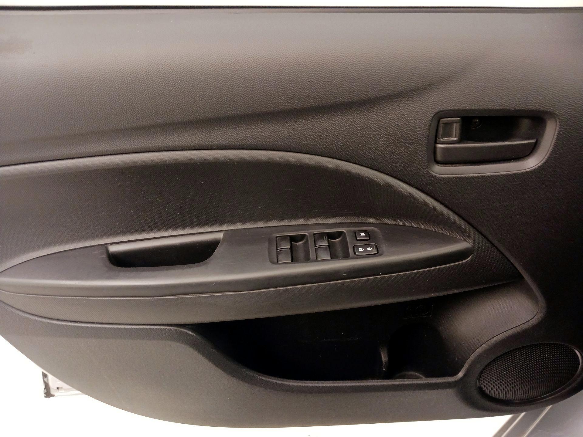 Thumbnail: 2014 Mitsubishi Mirage - 12