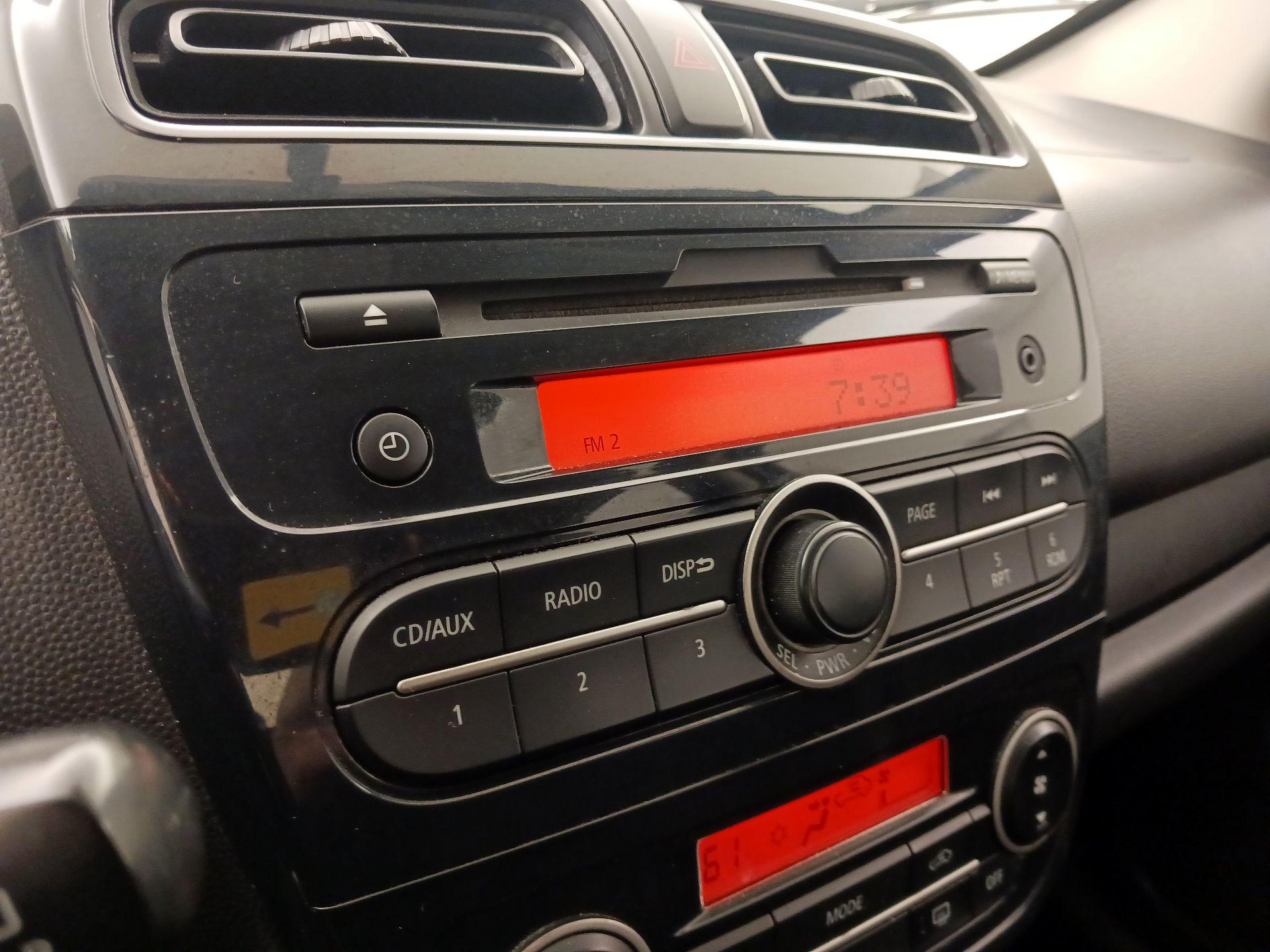 Thumbnail: 2014 Mitsubishi Mirage - 14