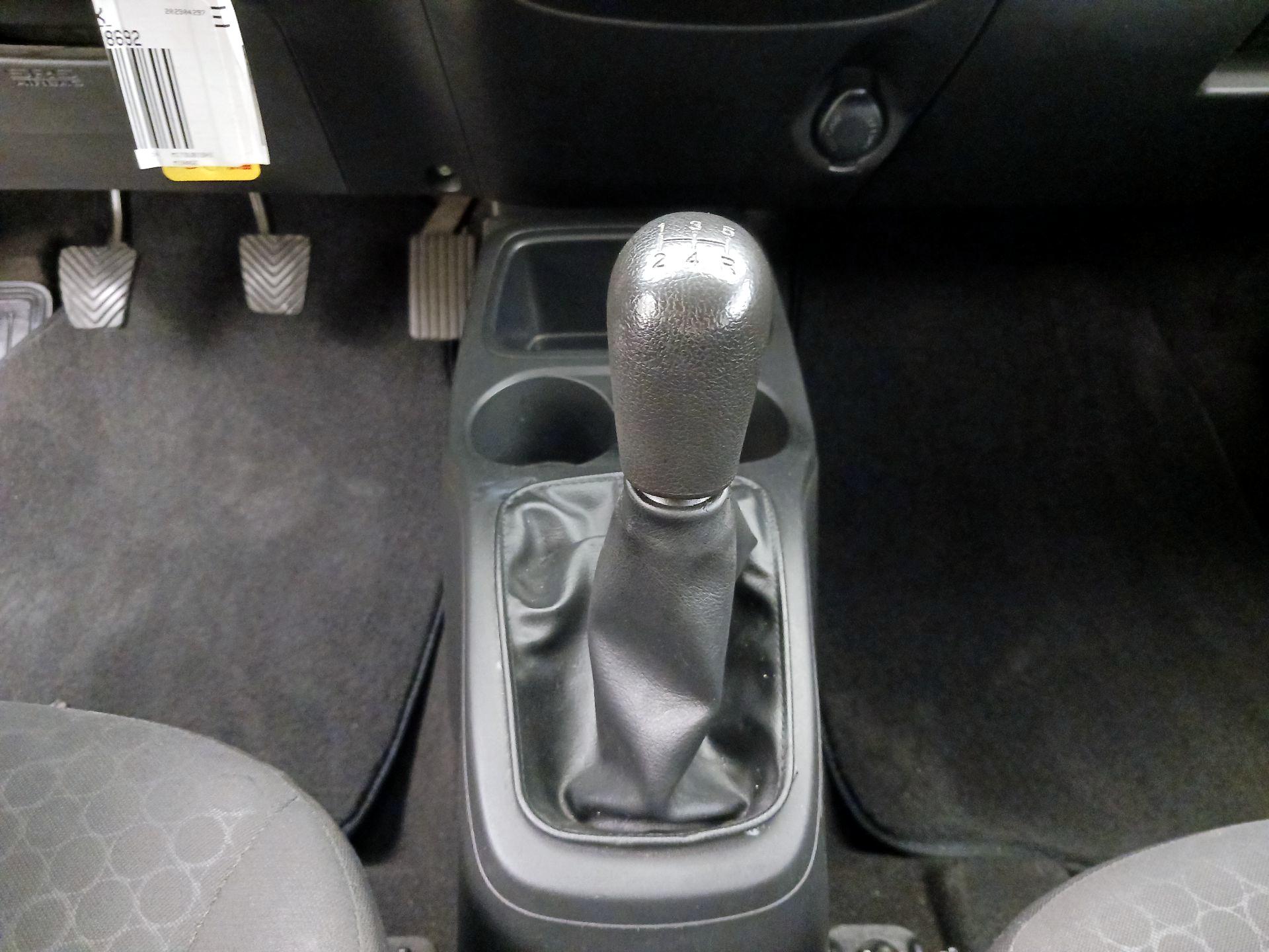 Thumbnail: 2014 Mitsubishi Mirage - 16