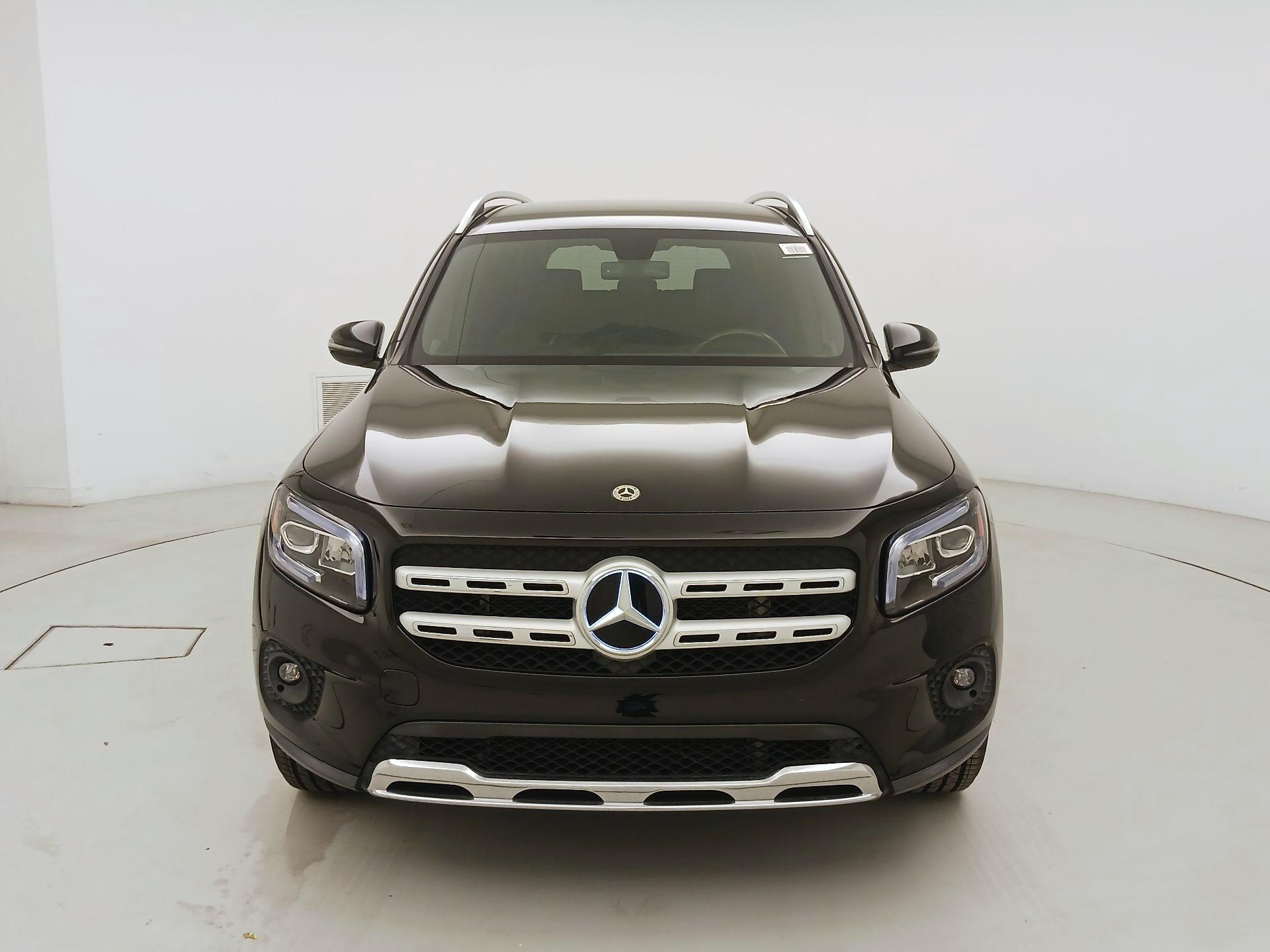 Thumbnail: 2021 Mercedes-Benz GLB - 2