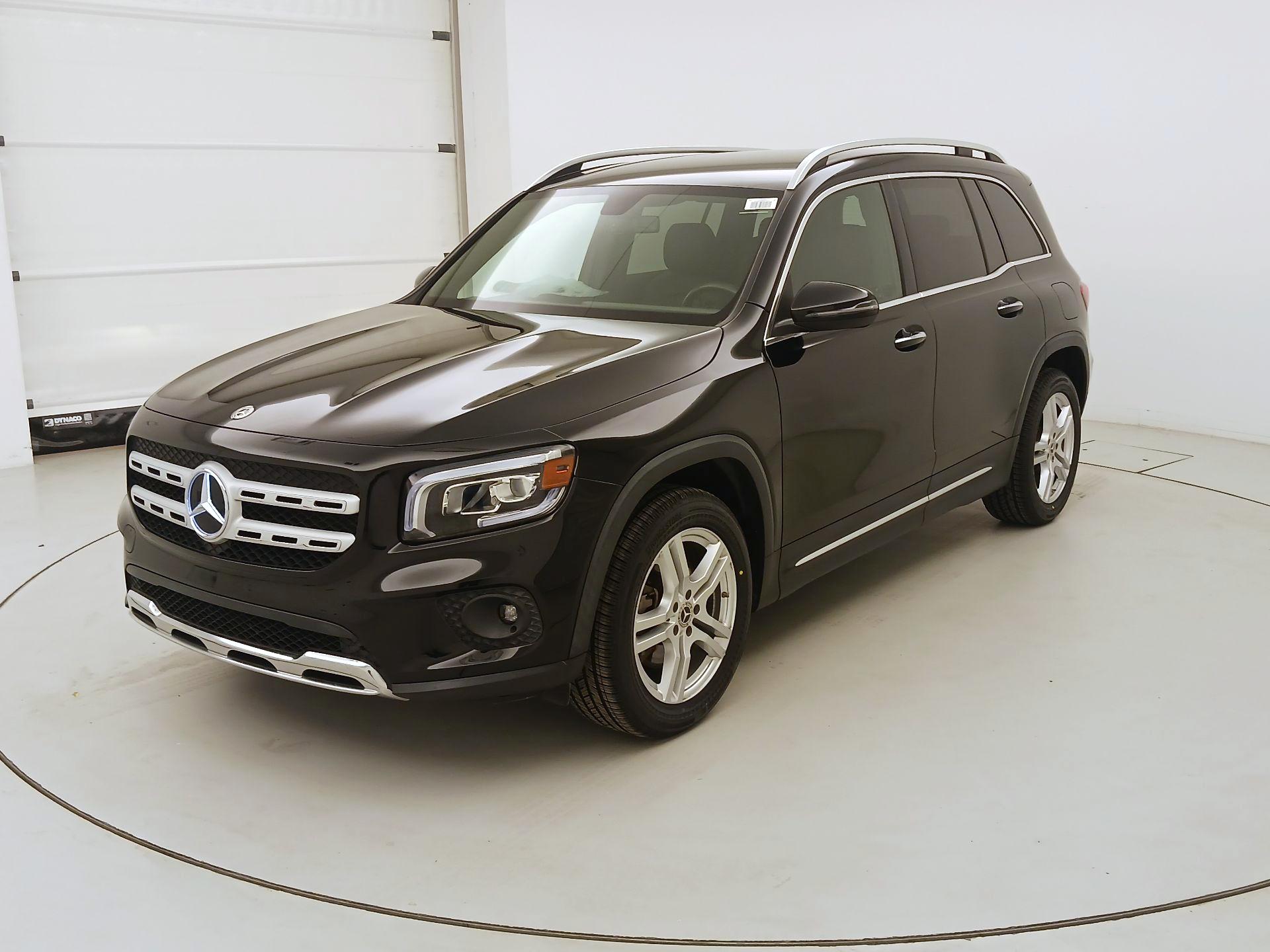 Thumbnail: 2021 Mercedes-Benz GLB - 3