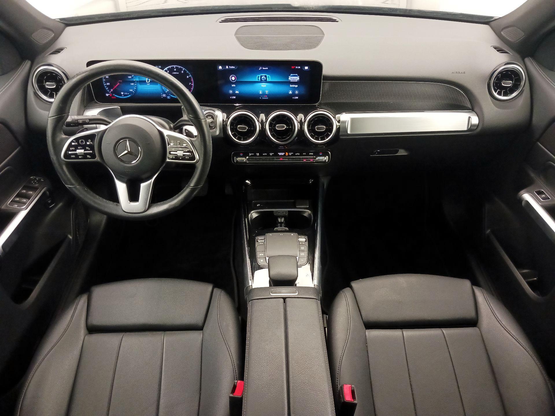 Thumbnail: 2021 Mercedes-Benz GLB - 8
