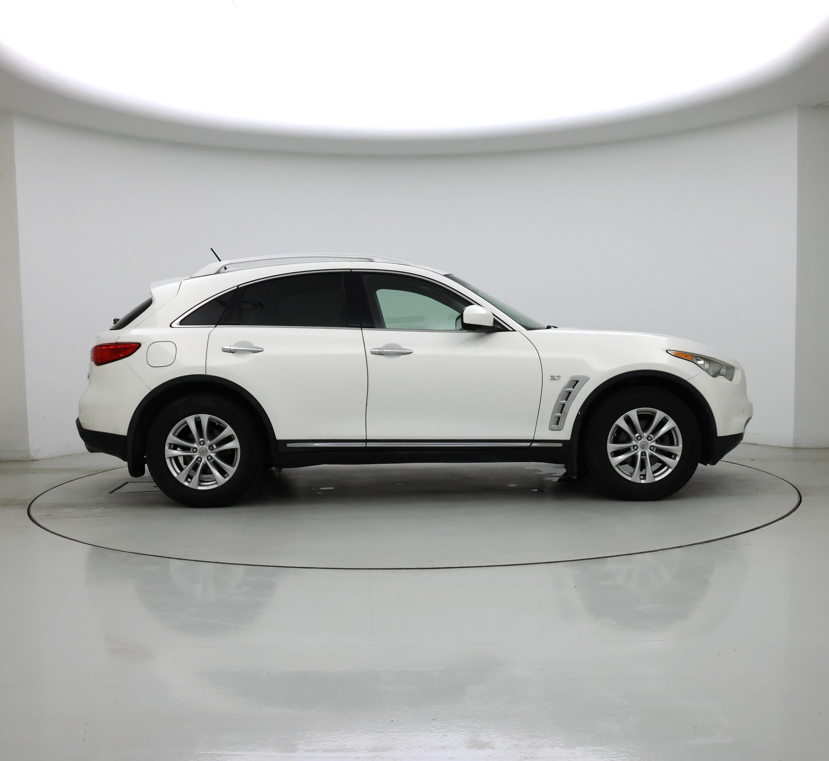 Thumbnail: 2016 INFINITI QX70 - 7