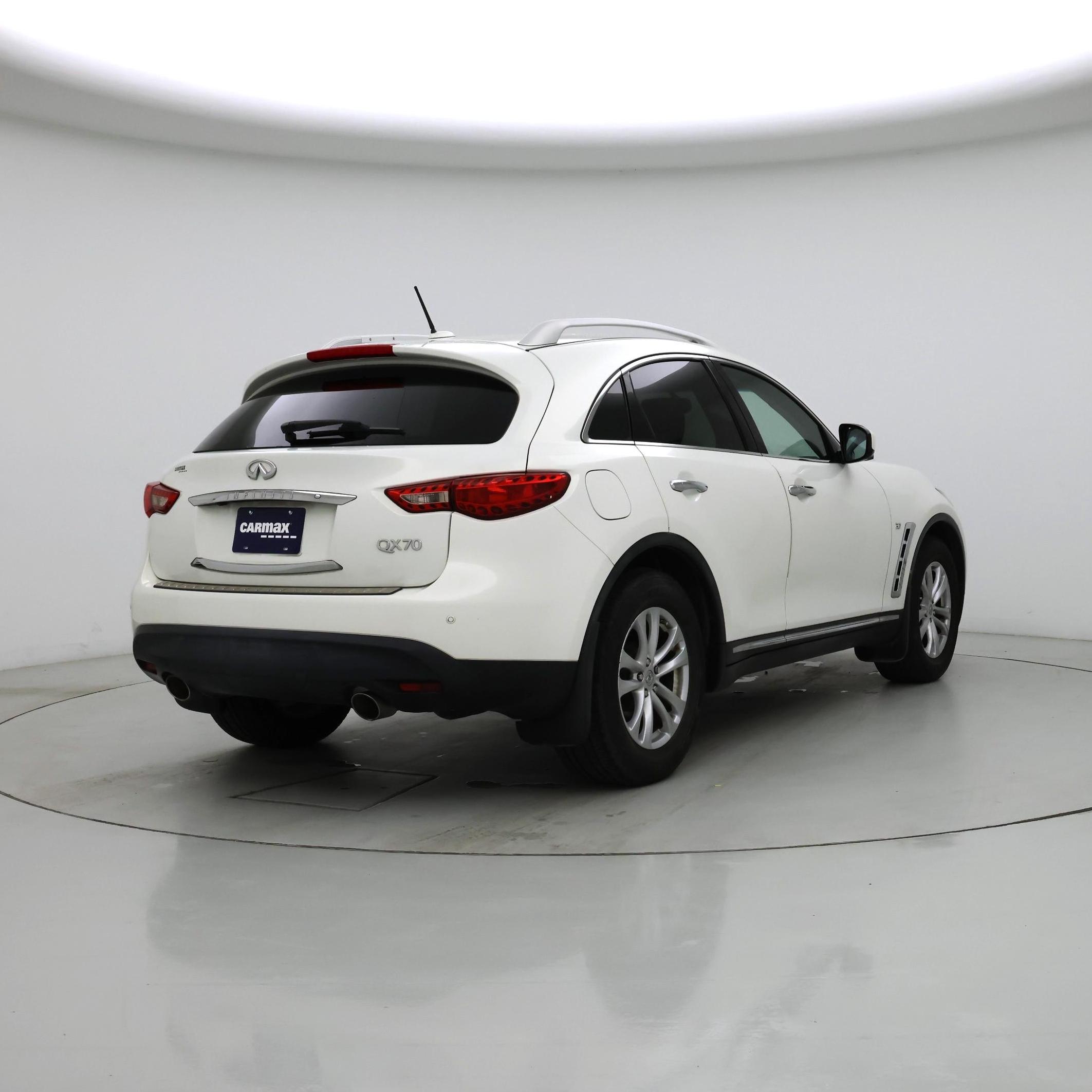 Thumbnail: 2016 INFINITI QX70 - 8