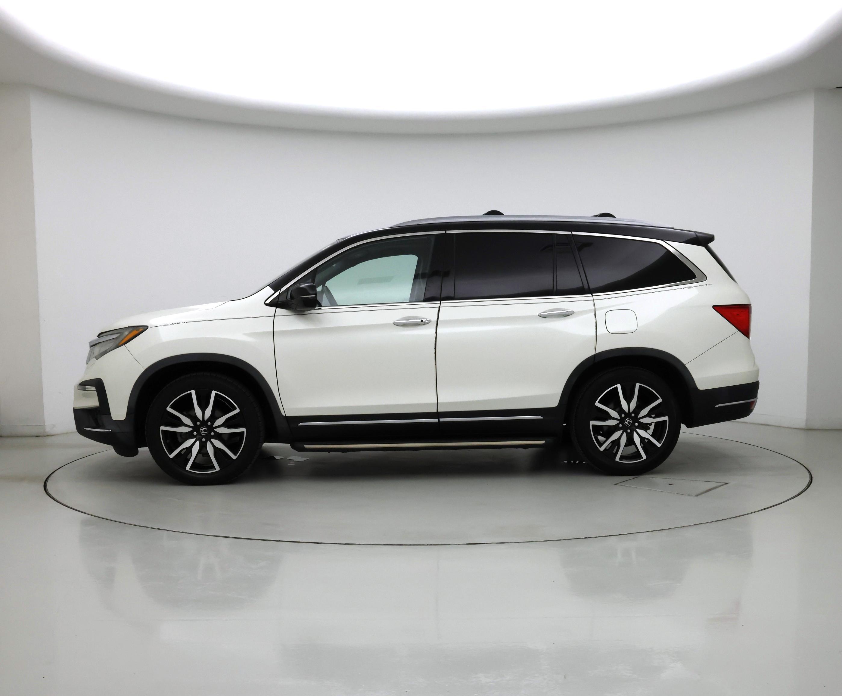 Thumbnail: 2019 Honda Pilot - 3