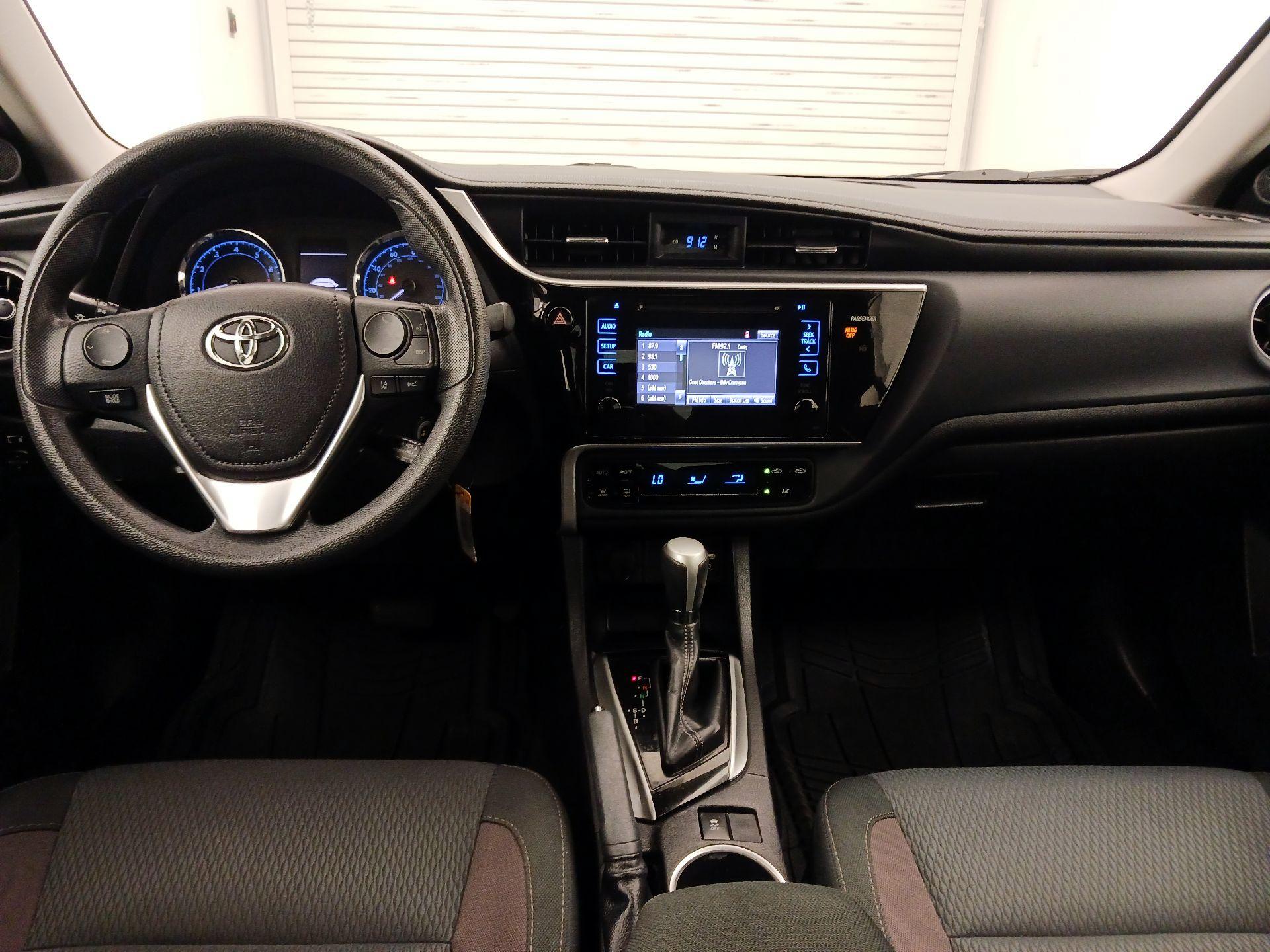 Thumbnail: 2017 Toyota Corolla - 9
