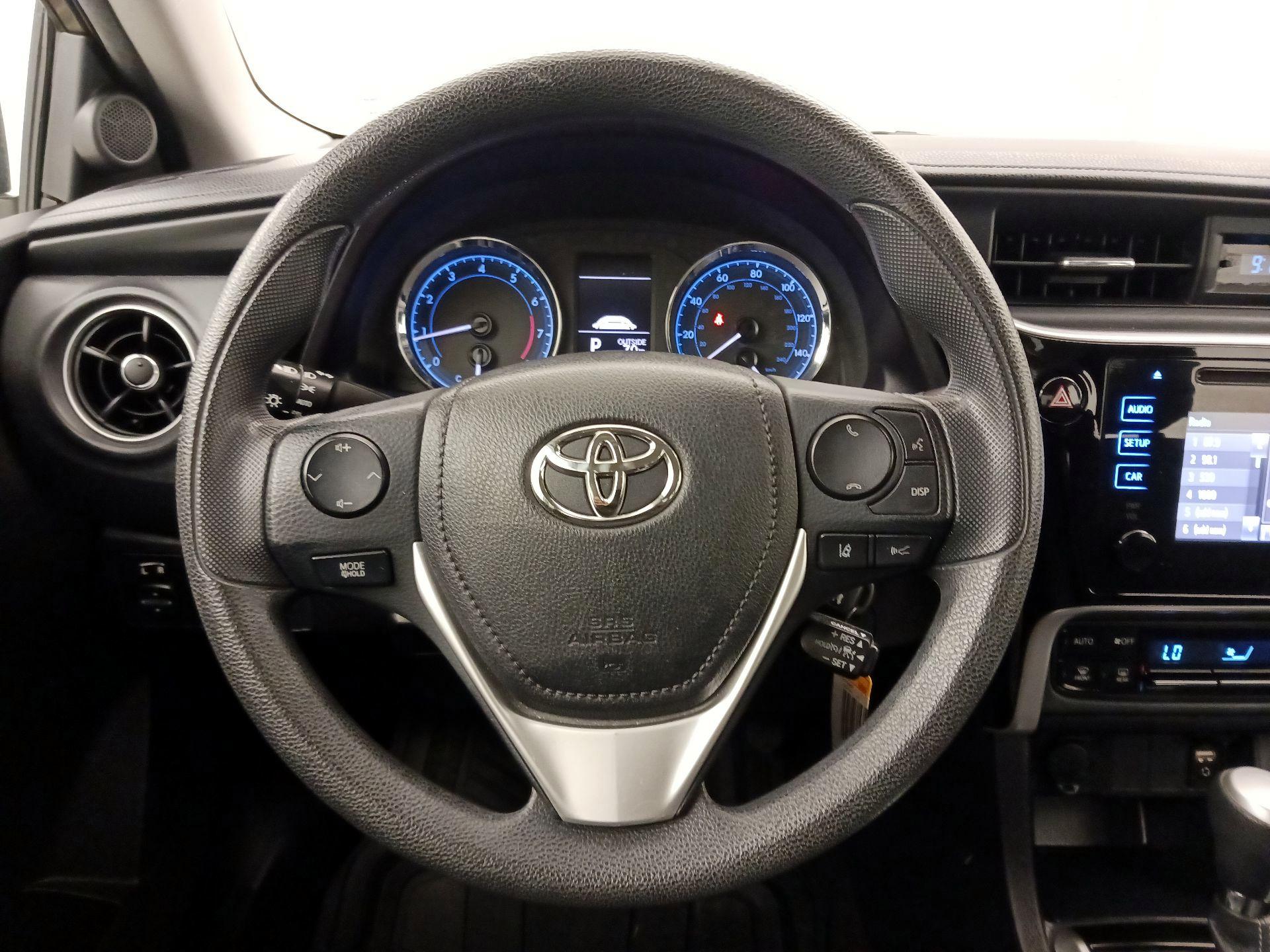 Thumbnail: 2017 Toyota Corolla - 10