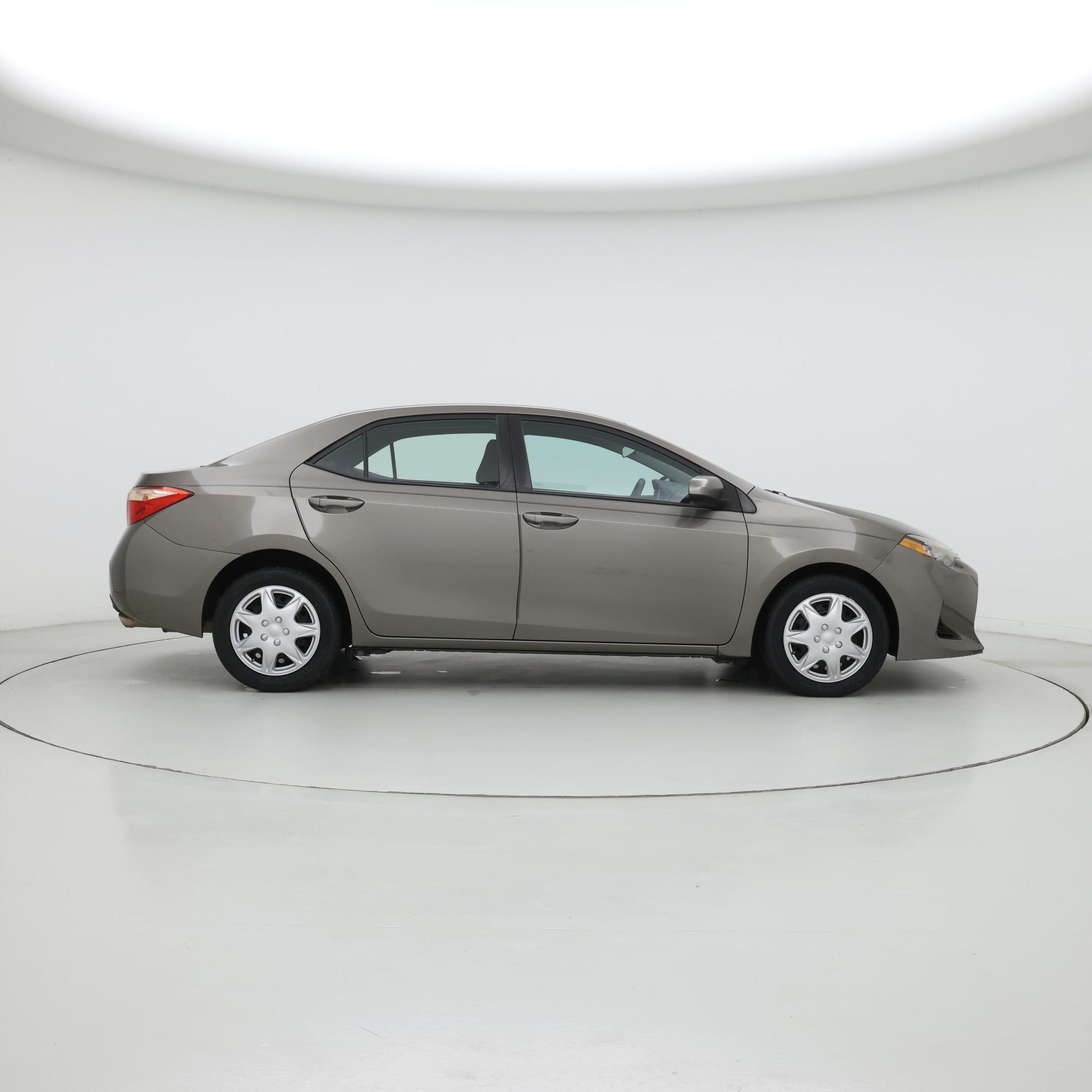 Thumbnail: 2017 Toyota Corolla - 7