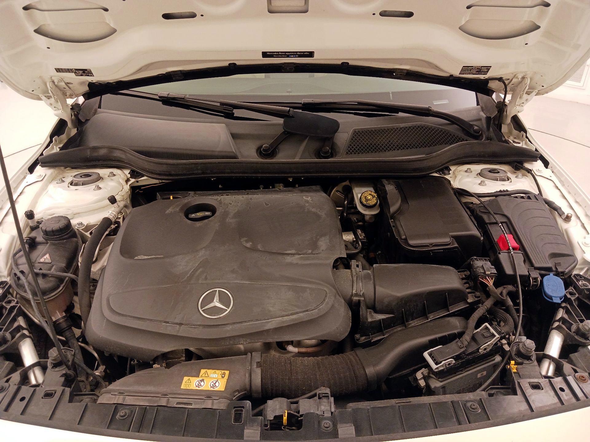 Thumbnail: 2017 Mercedes-Benz GLA - 20
