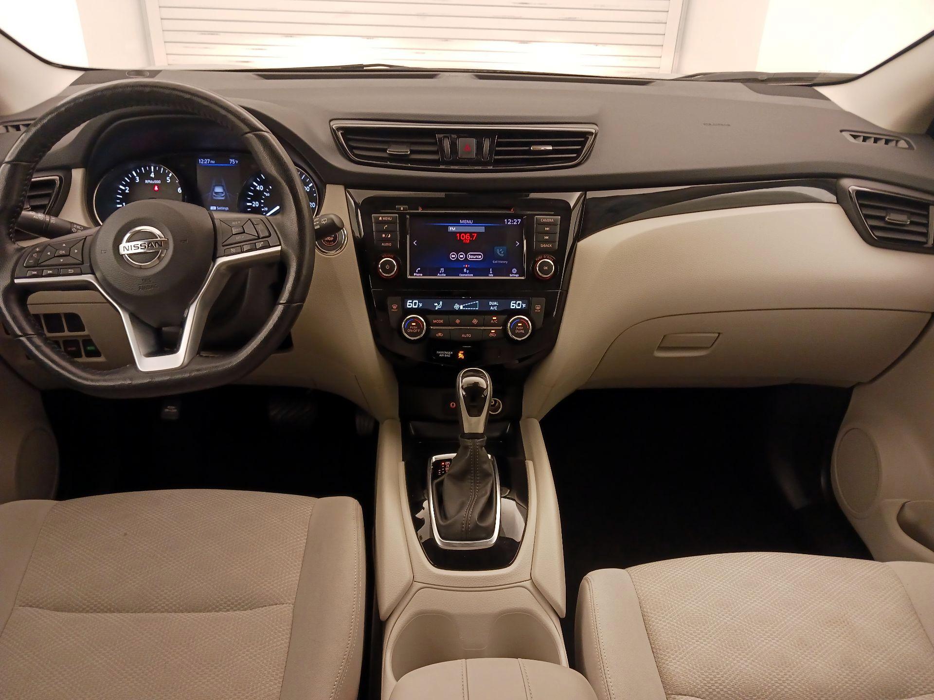 Thumbnail: 2021 Nissan Rogue Sport - 9