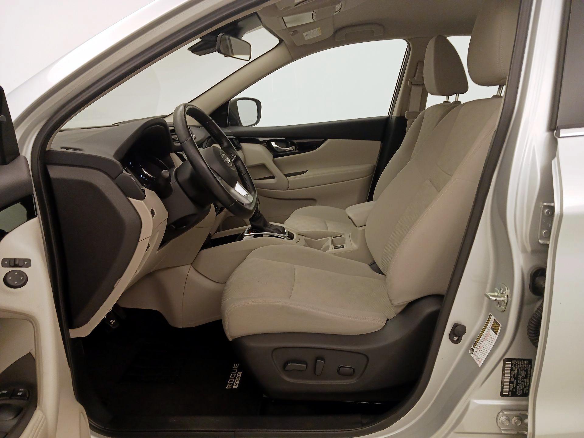 Thumbnail: 2021 Nissan Rogue Sport - 11