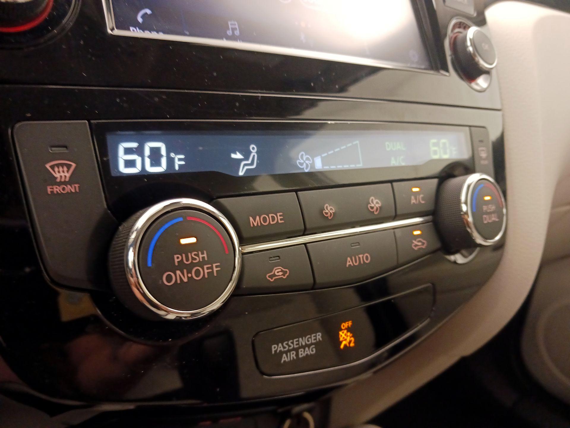Thumbnail: 2021 Nissan Rogue Sport - 16