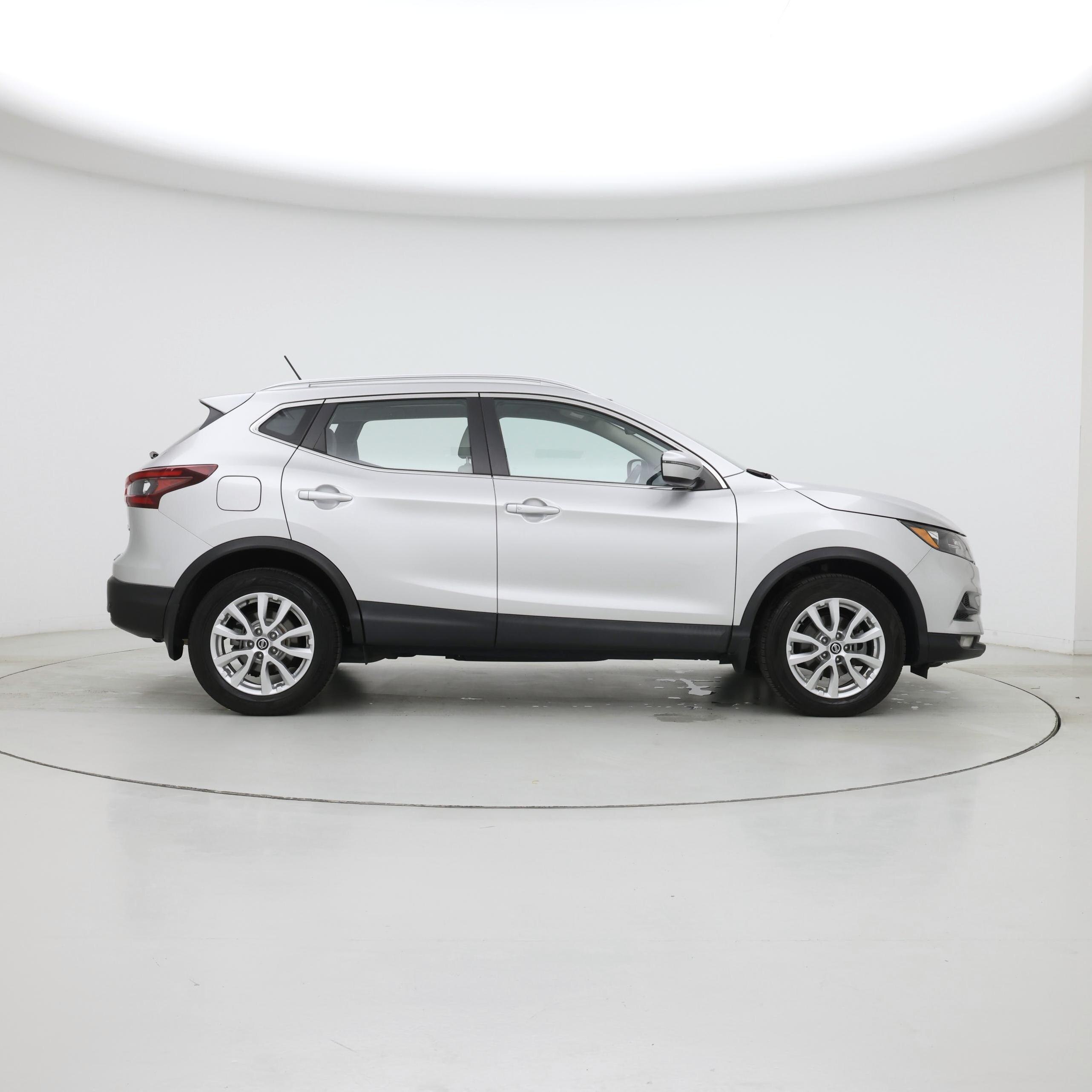 Thumbnail: 2021 Nissan Rogue Sport - 7