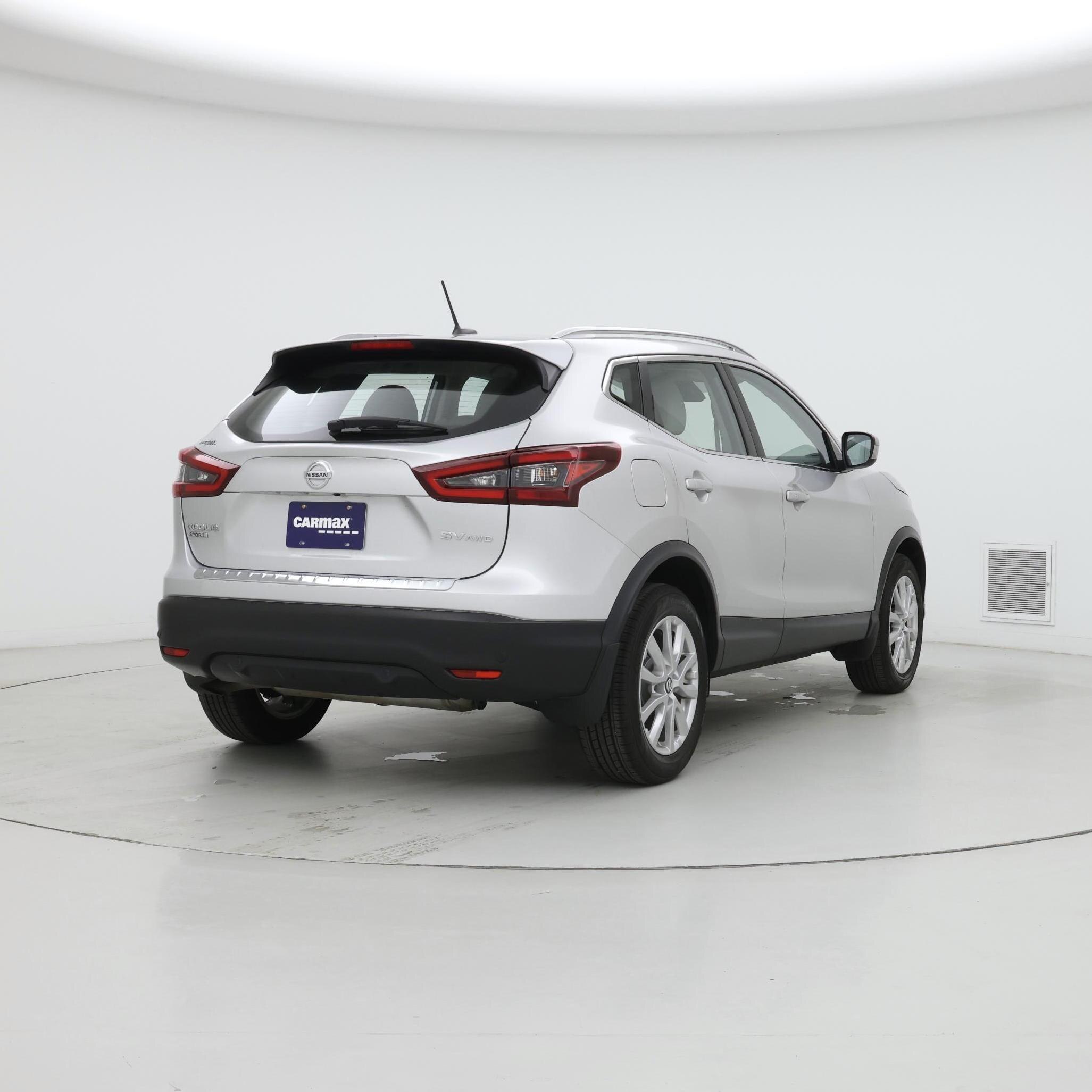 Thumbnail: 2021 Nissan Rogue Sport - 8