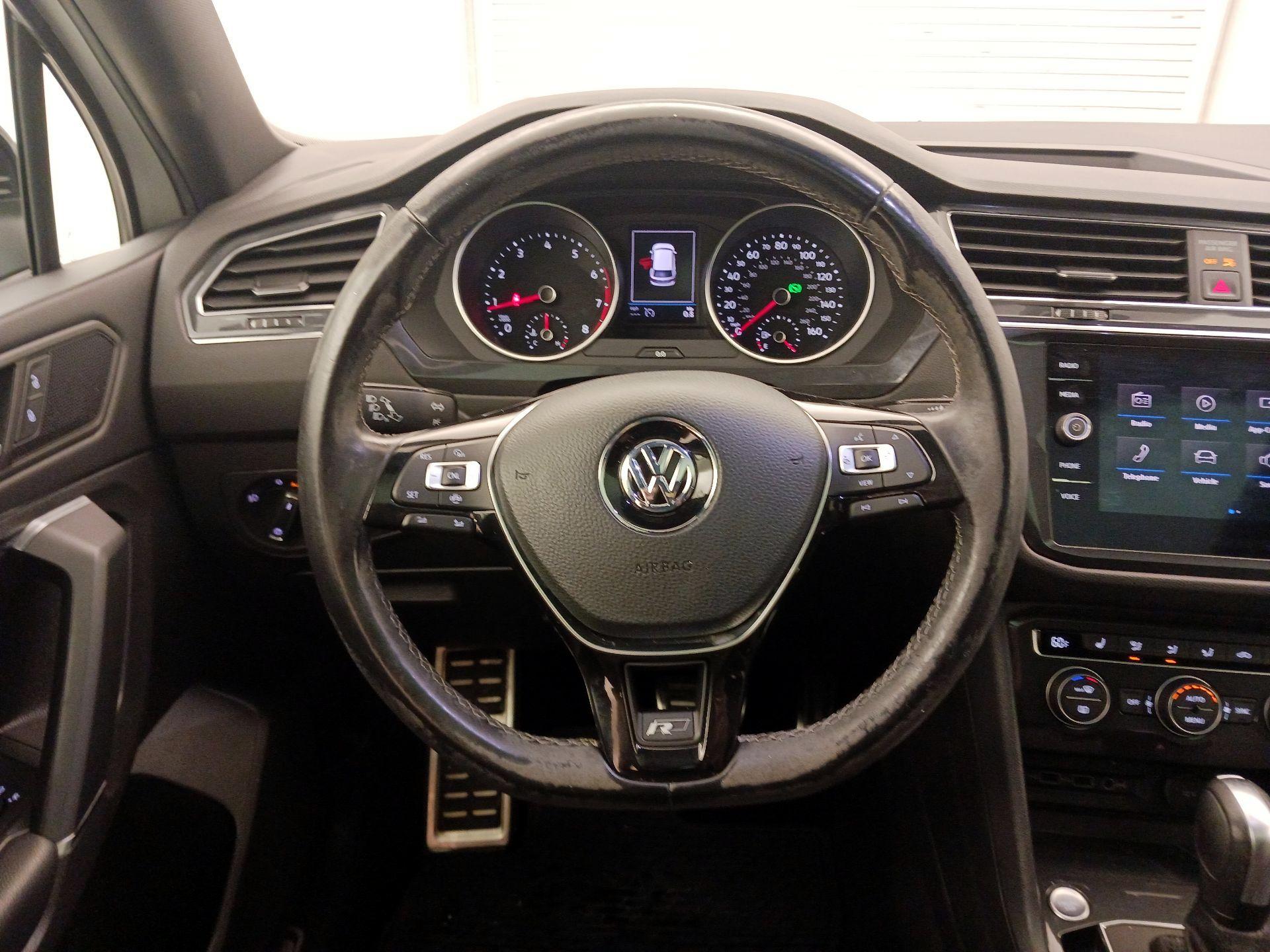 Thumbnail: 2020 Volkswagen Tiguan - 10