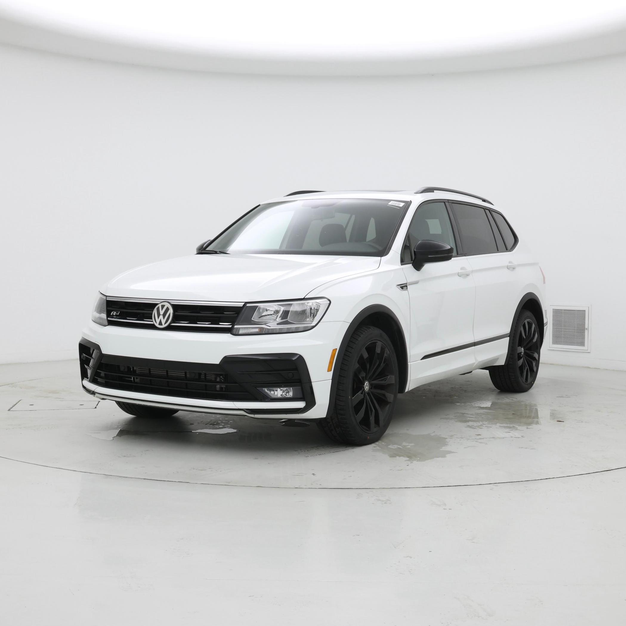 Thumbnail: 2020 Volkswagen Tiguan - 4